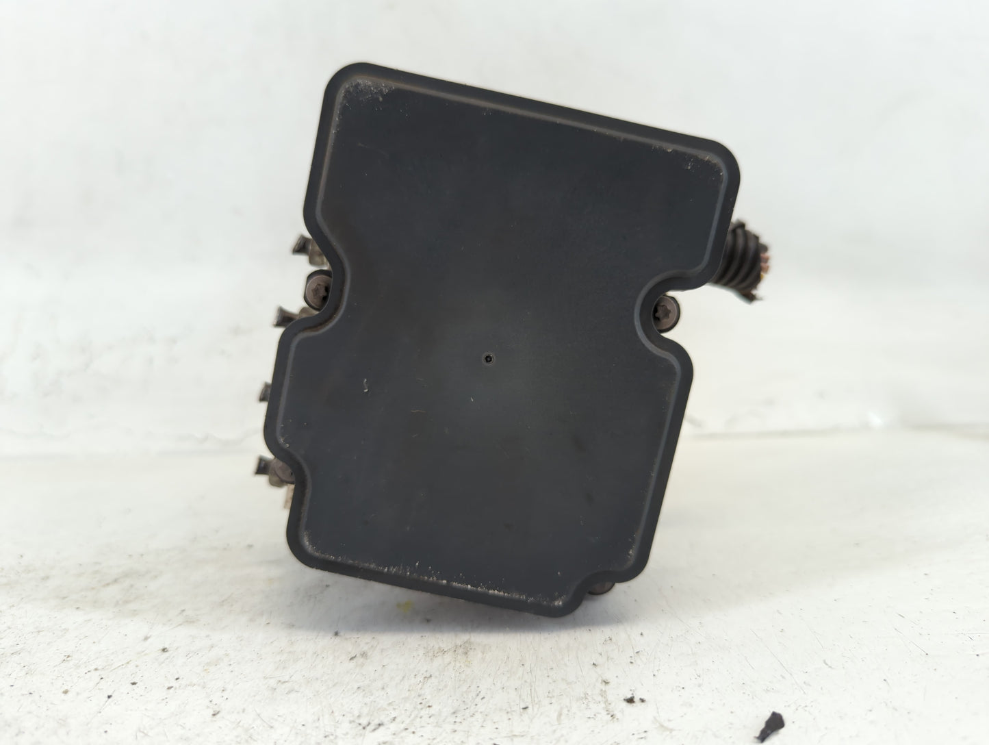 2018 Nissan Rogue ABS Pump Control Module Replacement P/N:47660 7FW2A Fits OEM Used Auto Parts - Oemusedautoparts1.com