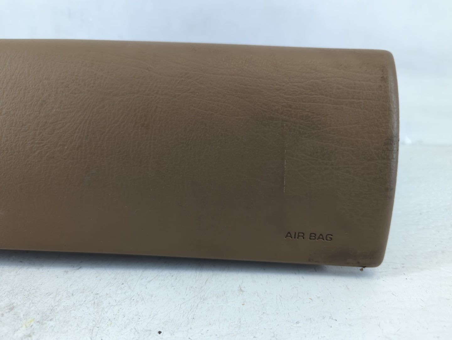2002-2004 Gmc Envoy Xl Air Bag Driver Left Steering Wheel Mounted Fits Fits 2002 2003 2004 OEM Used Auto Parts - Oemusedautoparts1.com