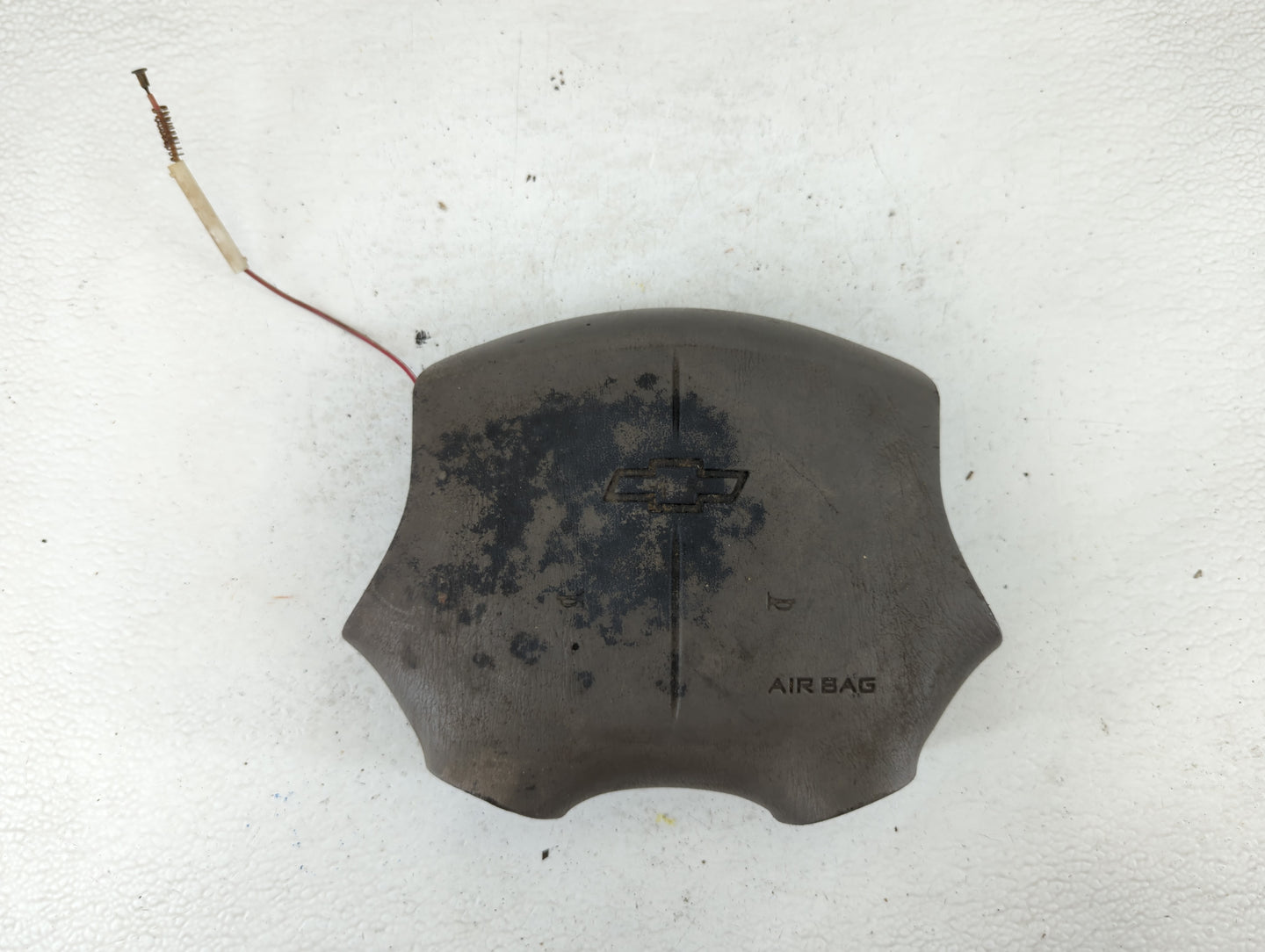 2001-2005 Chevrolet Malibu Air Bag Driver Left Steering Wheel Mounted Fits Fits 2001 2002 2003 2004 2005 OEM Used Auto Parts - Oemusedautoparts1.com