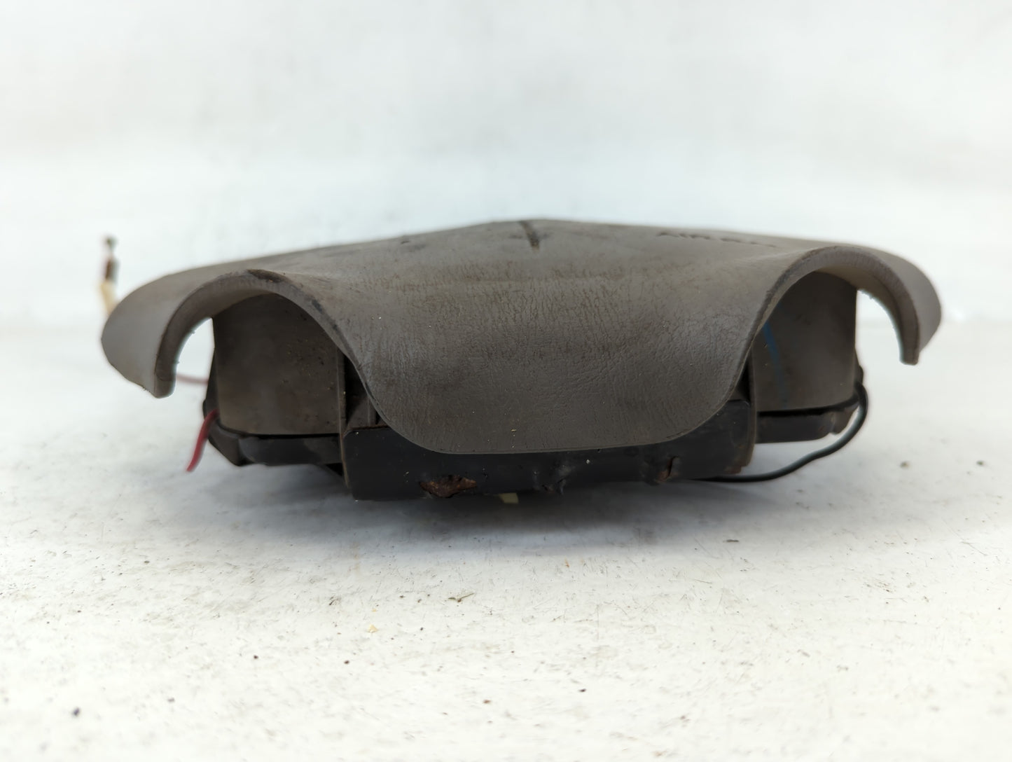 2001-2005 Chevrolet Malibu Air Bag Driver Left Steering Wheel Mounted Fits Fits 2001 2002 2003 2004 2005 OEM Used Auto Parts - Oemusedautoparts1.com