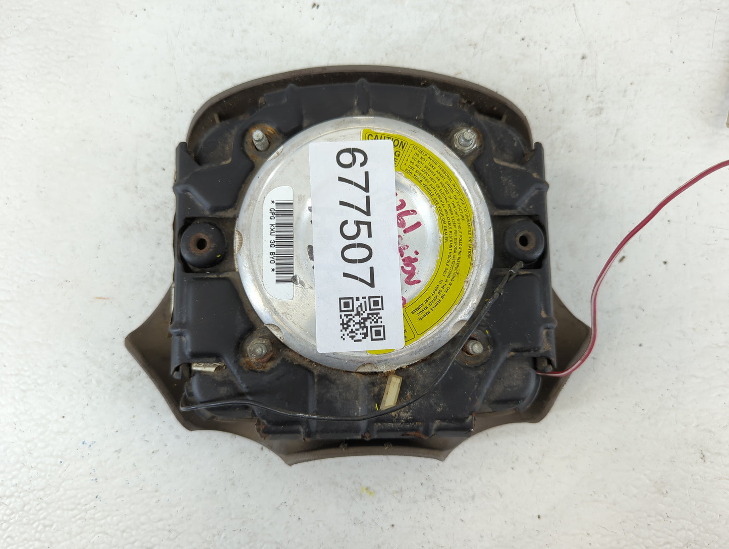 2001-2005 Chevrolet Malibu Air Bag Driver Left Steering Wheel Mounted Fits Fits 2001 2002 2003 2004 2005 OEM Used Auto Parts - Oemusedautoparts1.com