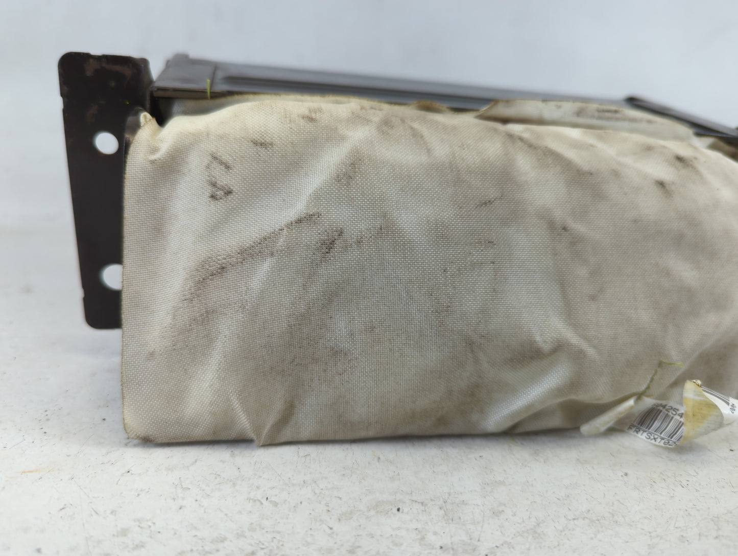 2005-2007 Ford Five Hundred Air Bag Passenger Right Dashboard OEM P/N:5G13 54044A74 D2585XSZDAVM Fits Fits 2005 2006 2007 OEM Used Auto Parts - Oemusedautoparts1.com