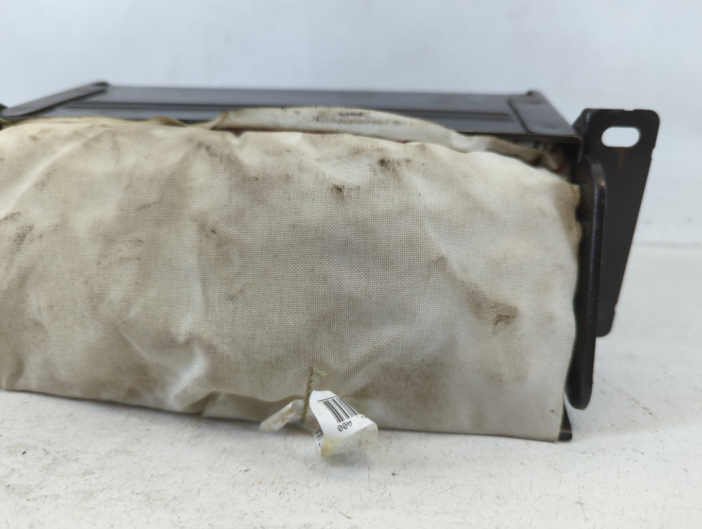 2005-2007 Ford Five Hundred Air Bag Passenger Right Dashboard OEM P/N:5G13 54044A74 D2585XSZDAVM Fits Fits 2005 2006 2007 OEM Used Auto Parts - Oemusedautoparts1.com