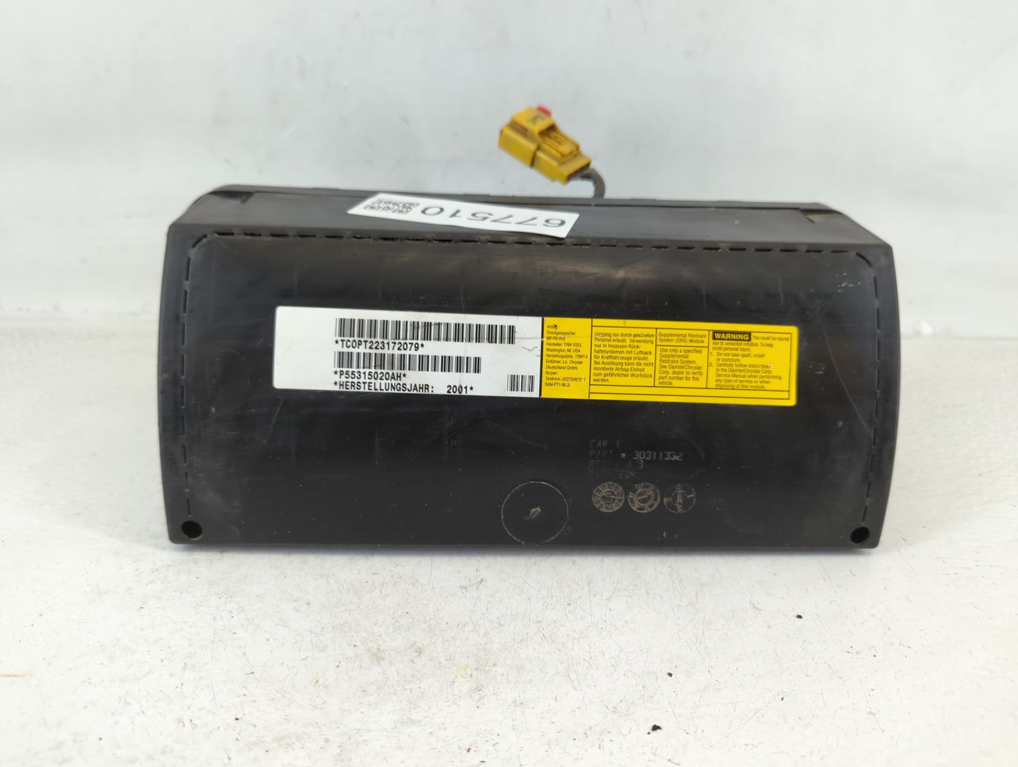 2002 Jeep Liberty Air Bag Passenger Right Knee OEM P/N:P55315020AH Fits OEM Used Auto Parts - Oemusedautoparts1.com