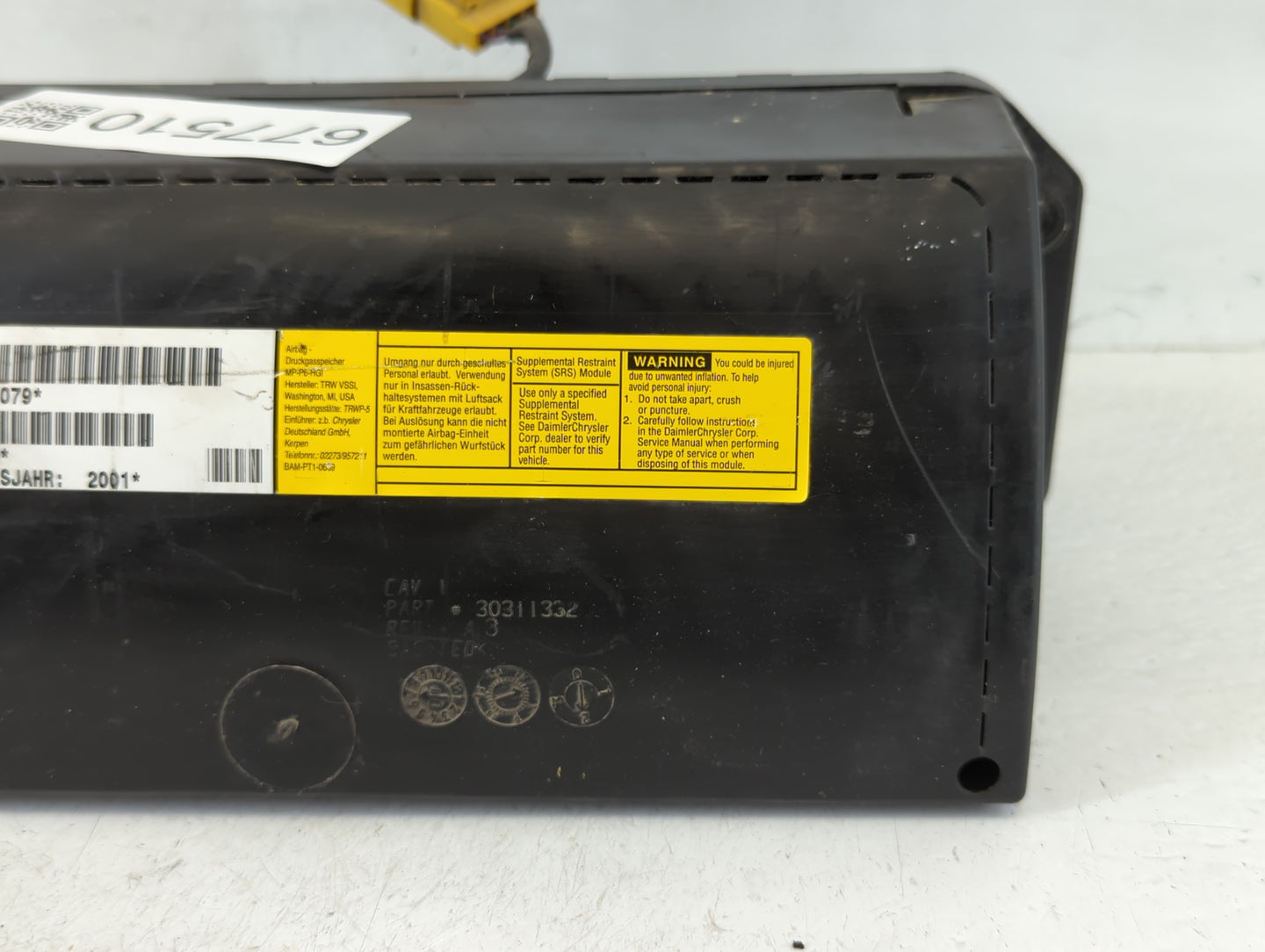 2002 Jeep Liberty Air Bag Passenger Right Knee OEM P/N:P55315020AH Fits OEM Used Auto Parts - Oemusedautoparts1.com