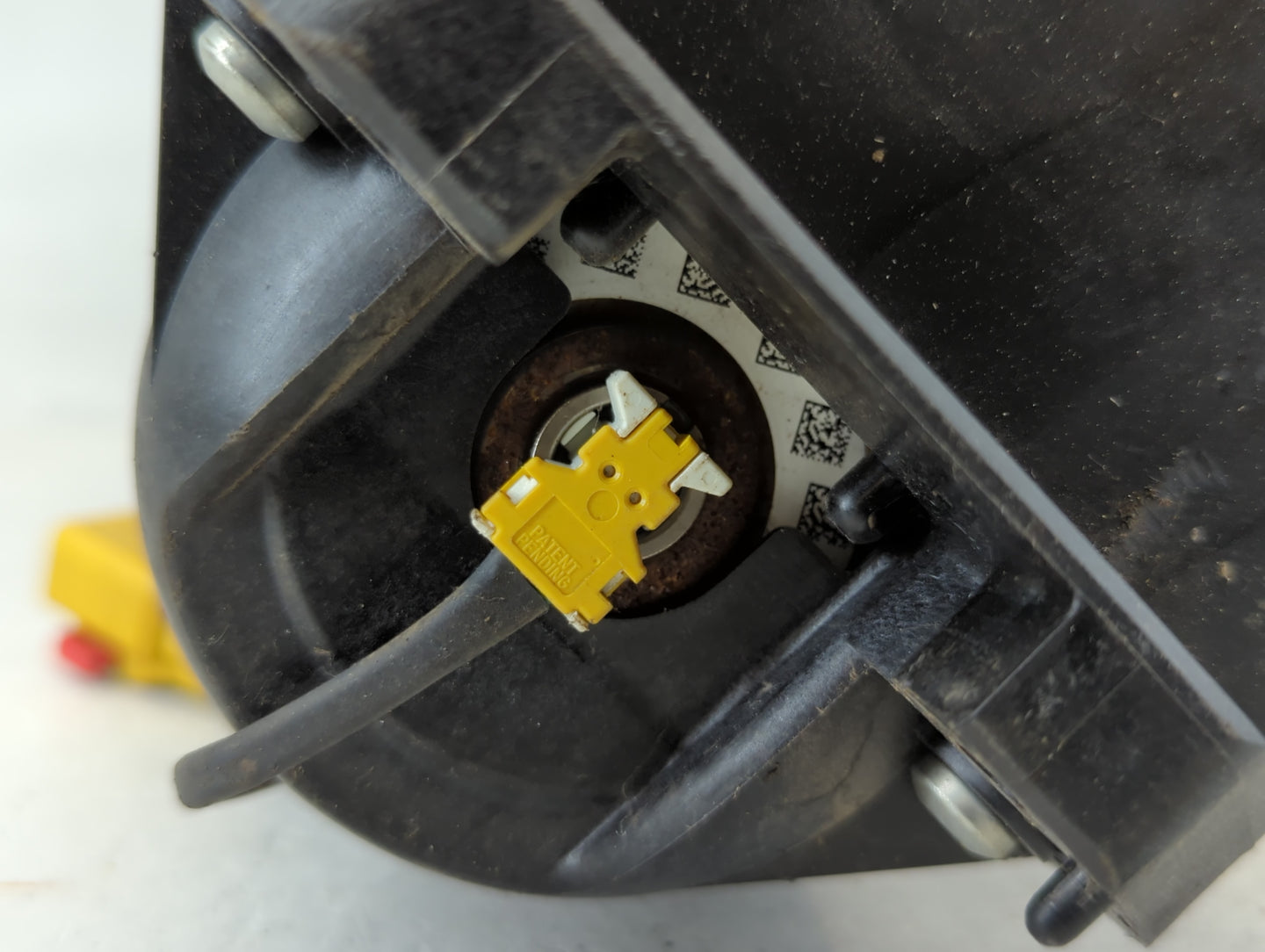 2002 Jeep Liberty Air Bag Passenger Right Knee OEM P/N:P55315020AH Fits OEM Used Auto Parts - Oemusedautoparts1.com