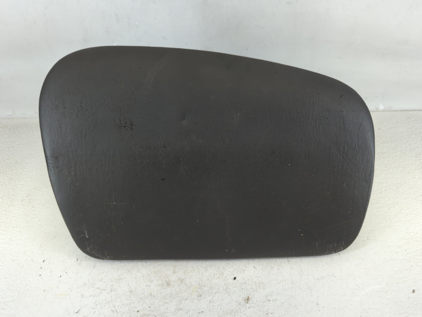 2000 Pontiac Granam Air Bag Passenger Right Dashboard OEM P/N:AL236316UGCGQ3 Fits Fits 1999 2001 2002 2003 2004 2005 OEM Used Auto Parts - Oemusedautoparts1.com