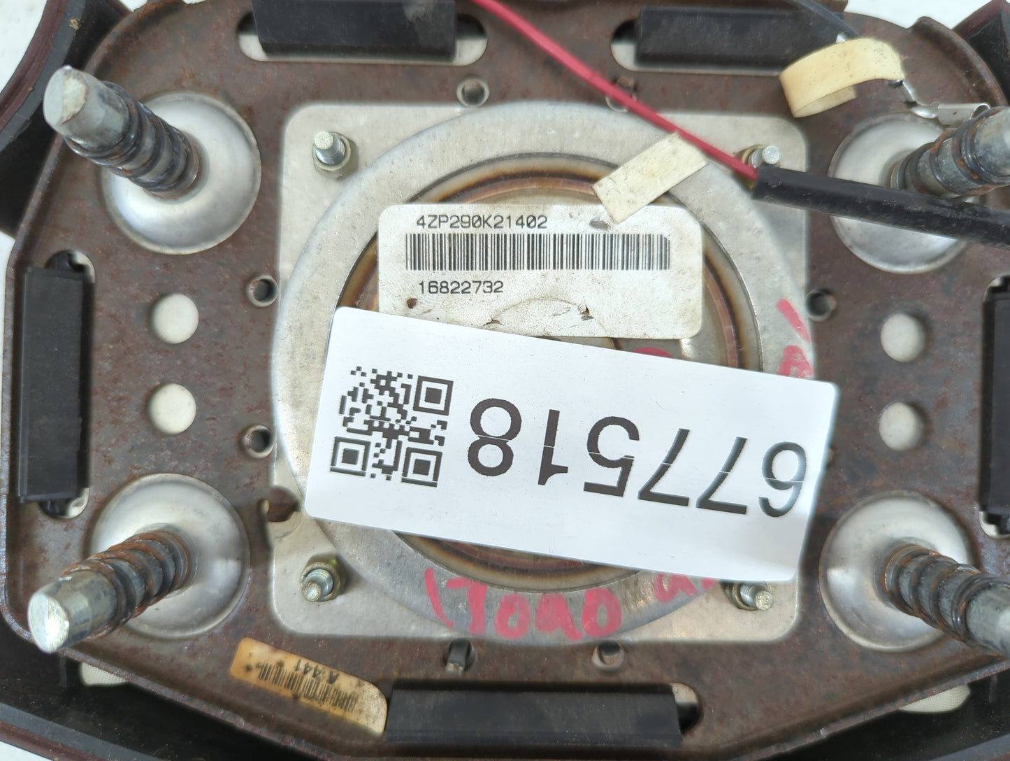 2002-2004 Dodge Dakota Air Bag Driver Left Steering Wheel Mounted P/N:16822732 4ZP290K21402 Fits Fits 2001 2002 2003 2004 OEM Used Auto Parts - Oemusedautoparts1.com