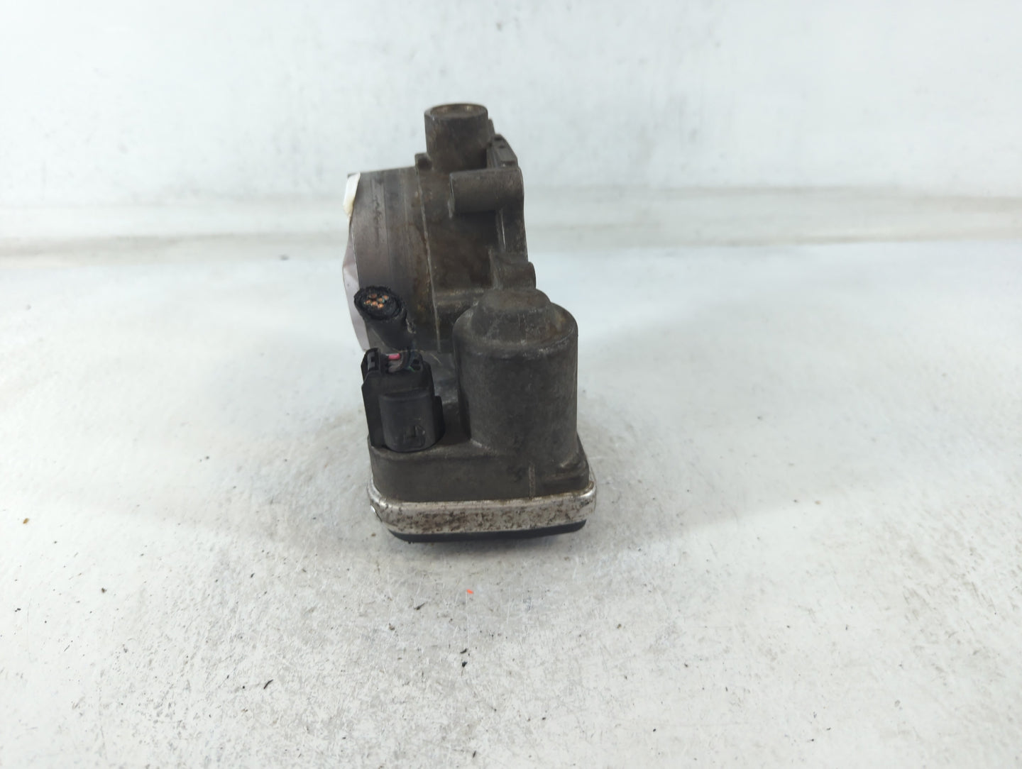 2008-2010 Chrysler Town & Country Throttle Body P/N:A2C53099253 0486 1691 AA Fits Fits 2006 2007 2008 2009 2010 2011 OEM Used Auto Parts - Oemusedautoparts1.com