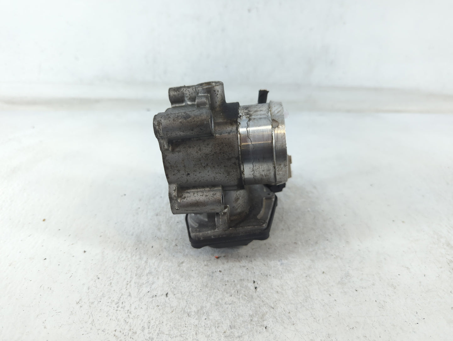 2014-2020 Ford Fusion Throttle Body P/N:B16 321 6710 DS7G-9F991-BB Fits Fits 2014 2015 2016 2017 2018 2019 2020 OEM Used Auto Parts - Oemusedautoparts1.com