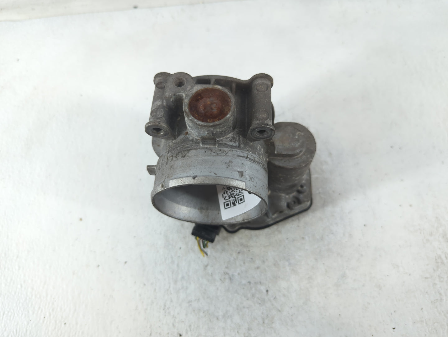 2011-2019 Ford Explorer Throttle Body P/N:3K1612B-0423 Fits Fits 2011 2012 2013 2014 2015 2016 2017 2018 2019 OEM Used Auto Parts - Oemusedautoparts1.com