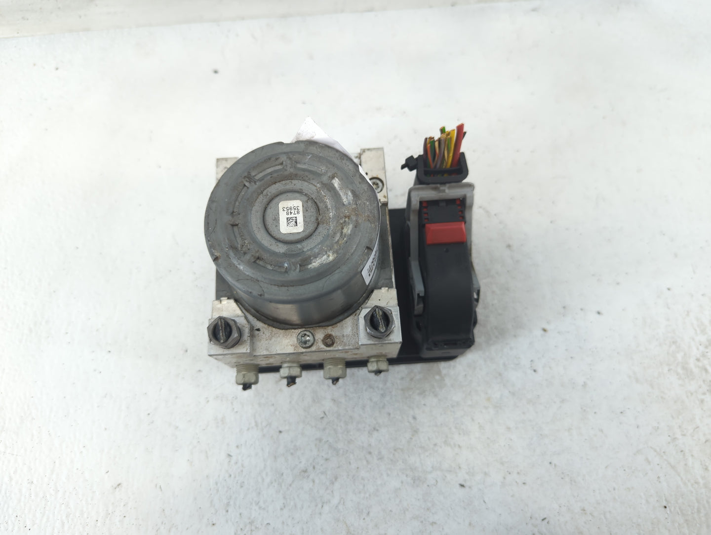 2016 Land Rover Discovery Sport ABS Pump Control Module Replacement P/N:GL32-2C405-AF Fits OEM Used Auto Parts - Oemusedautoparts1.com