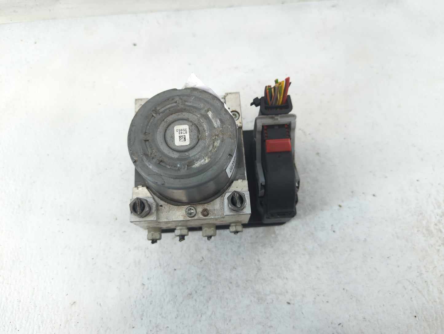 2016 Land Rover Discovery Sport ABS Pump Control Module Replacement P/N:GL32-2C405-AF Fits OEM Used Auto Parts - Oemusedautoparts1.com