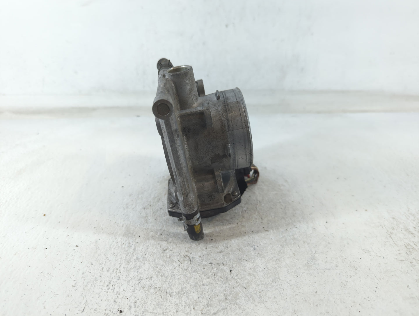 2010-2012 Mazda Cx-7 Throttle Body P/N:9B4G-9F991-A Fits Fits 2009 2010 2011 2012 2013 2014 2015 2016 2017 OEM Used Auto Parts - Oemusedautoparts1.com