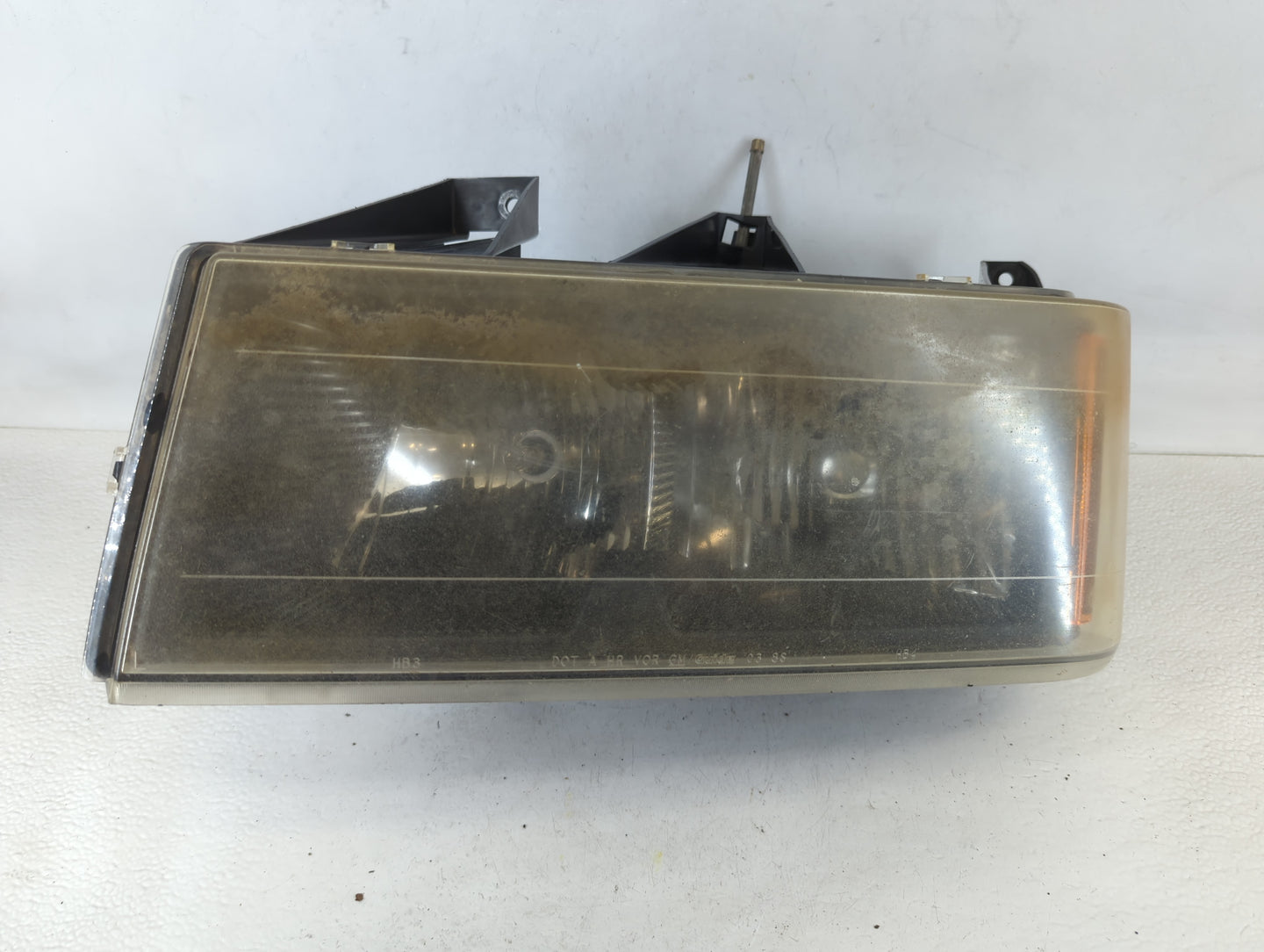 2004 Chevrolet Colorado Passenger Right Oem Head Light Headlight Lamp - Oemusedautoparts1.com