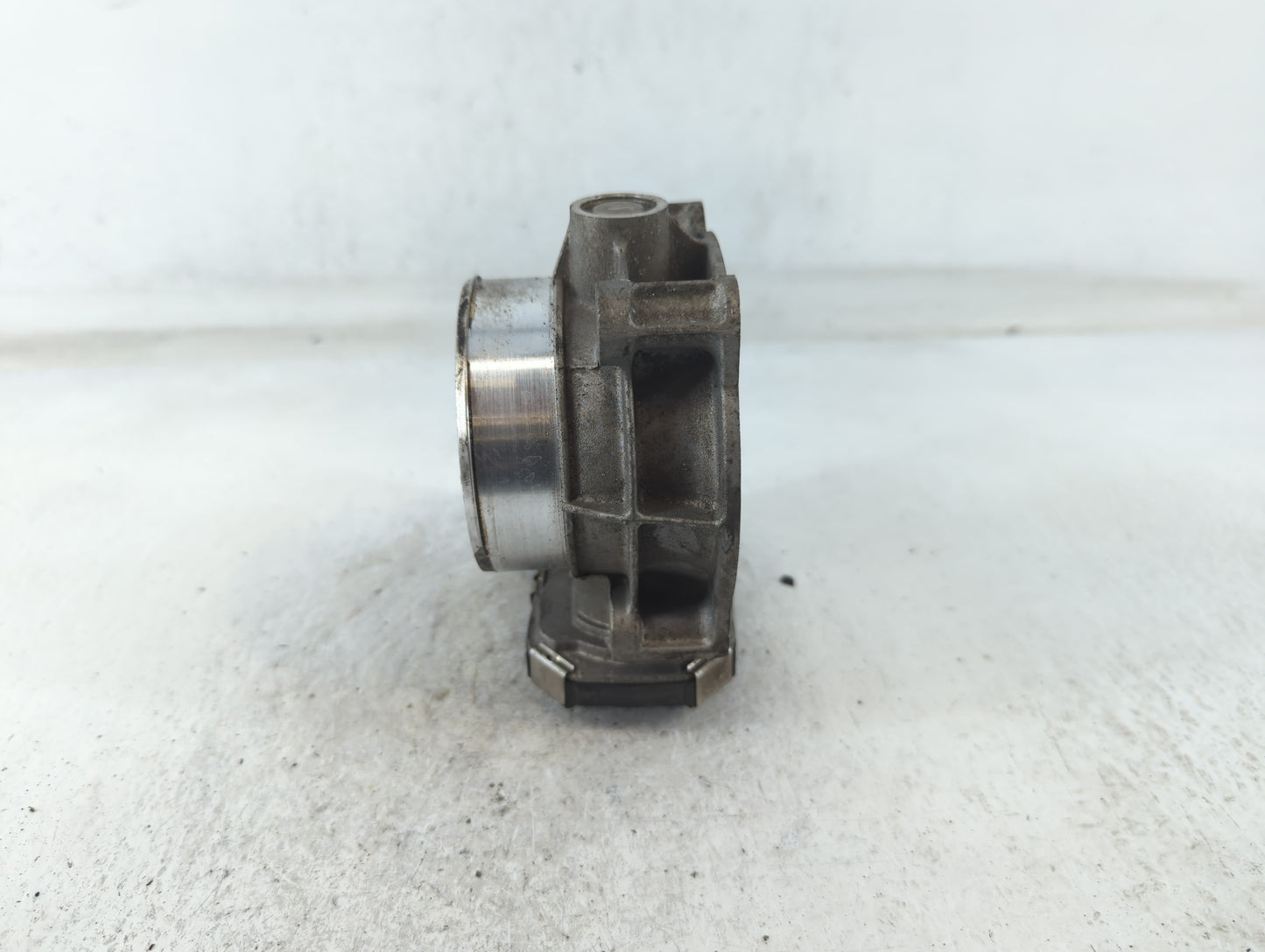 2012-2015 Chevrolet Camaro Throttle Body P/N:12632172BA Fits Fits 2012 2013 2014 2015 2016 2017 2018 2019 2020 2021 2022 OEM Used Auto Parts - Oemusedautoparts1.com