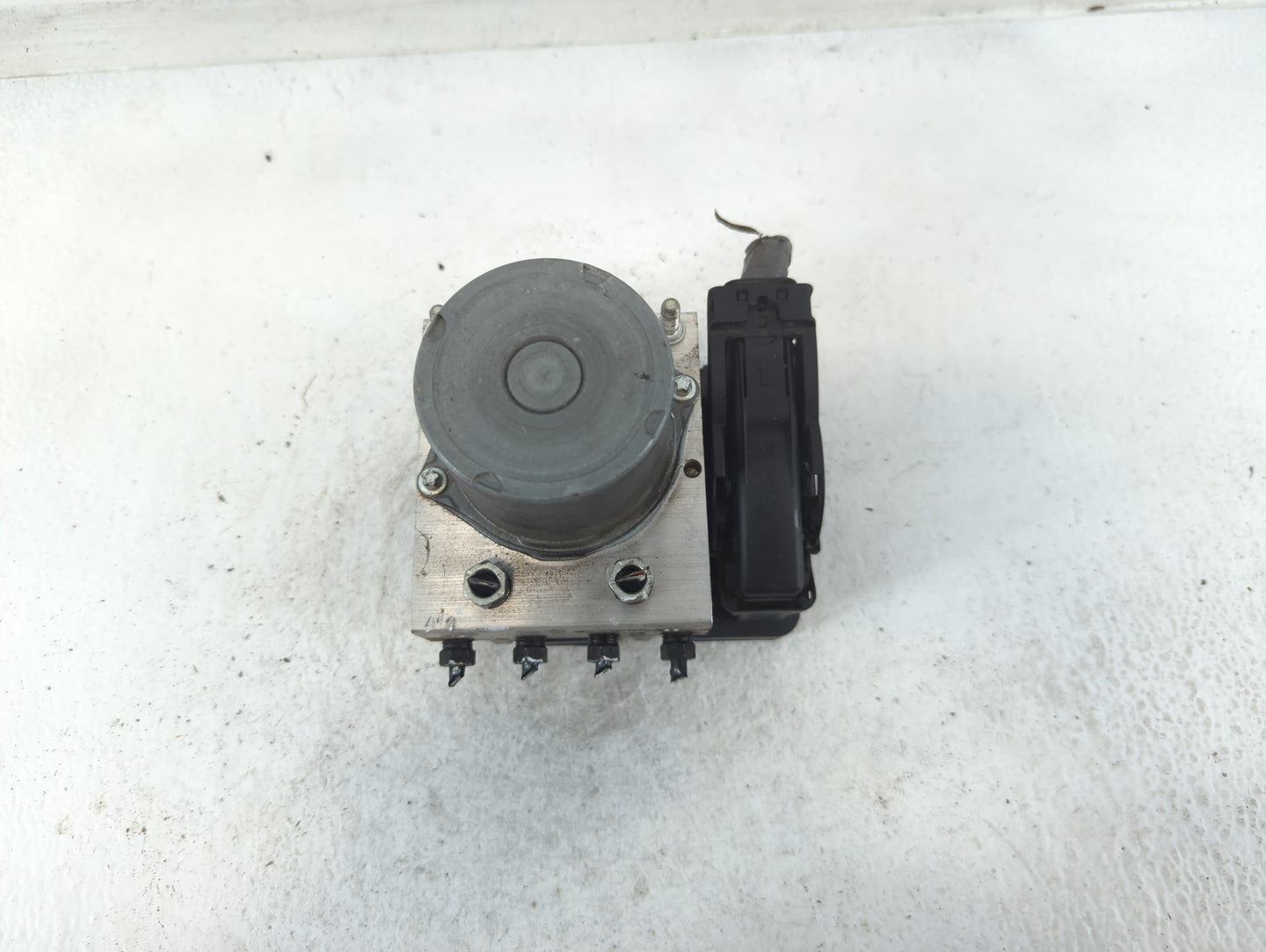 2019 Toyota C-Hr ABS Pump Control Module Replacement P/N:44540-4150 Fits OEM Used Auto Parts - Oemusedautoparts1.com