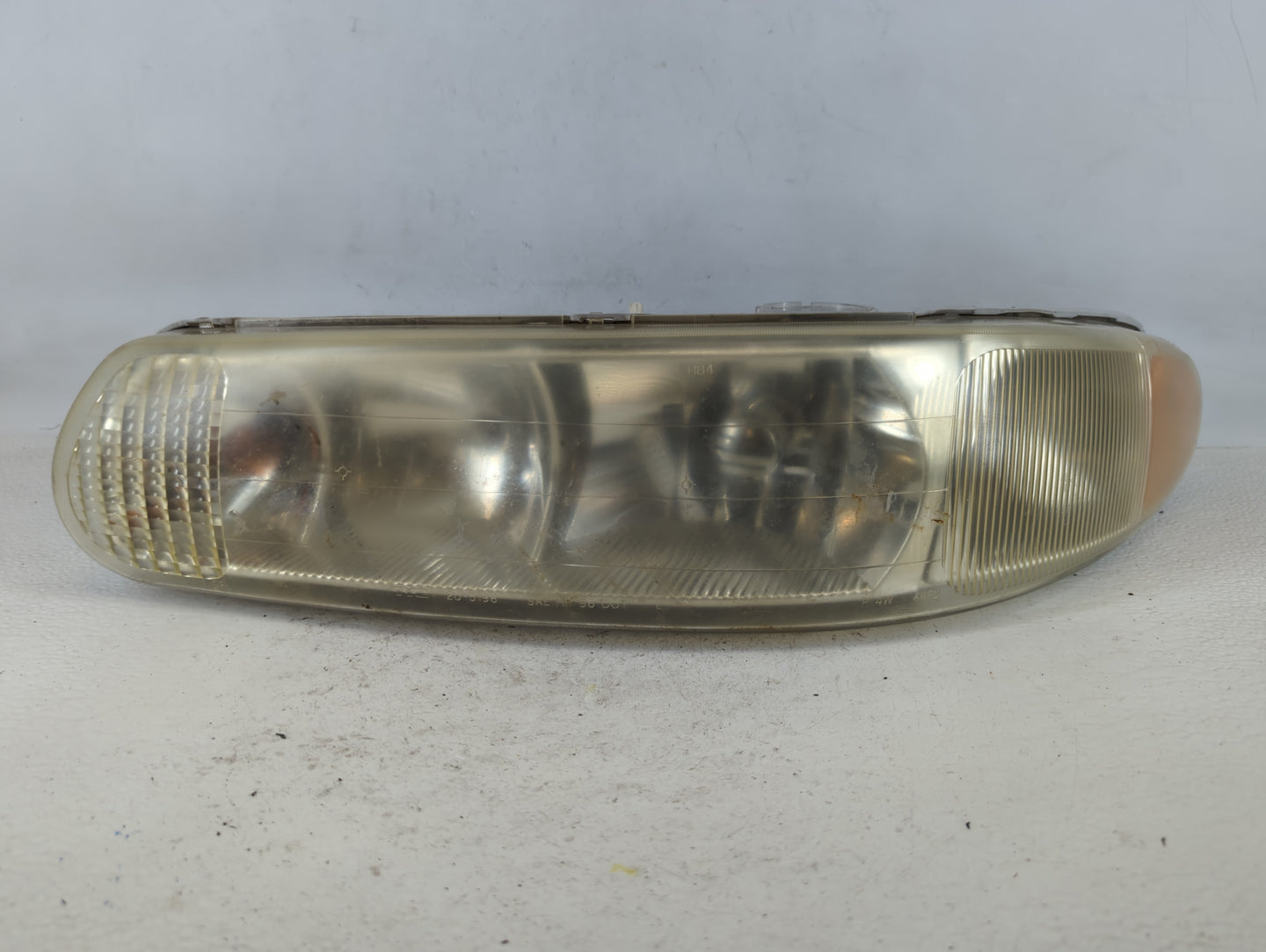 2002-2005 Buick Century Driver Left Oem Head Light Headlight Lamp - Oemusedautoparts1.com