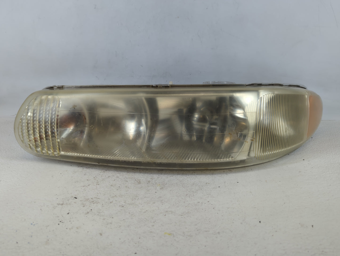2002-2005 Buick Century Driver Left Oem Head Light Headlight Lamp - Oemusedautoparts1.com