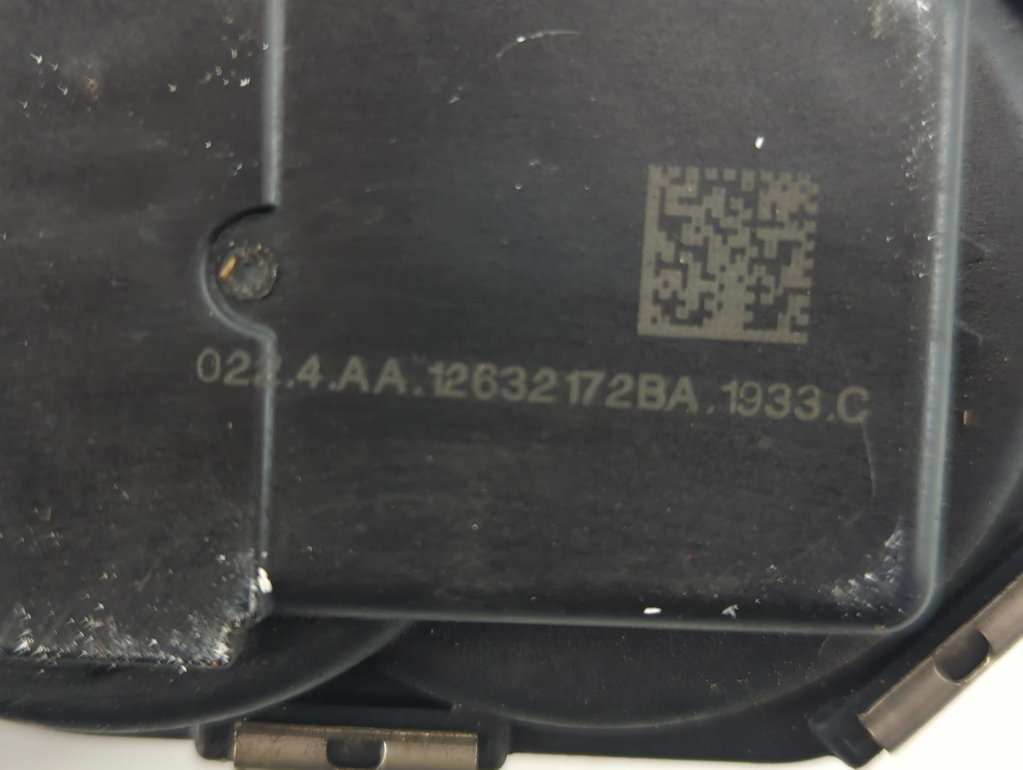 2012-2015 Chevrolet Camaro Throttle Body P/N:12632172BA Fits Fits 2012 2013 2014 2015 2016 2017 2018 2019 2020 2021 2022 OEM Used Auto Parts - Oemusedautoparts1.com