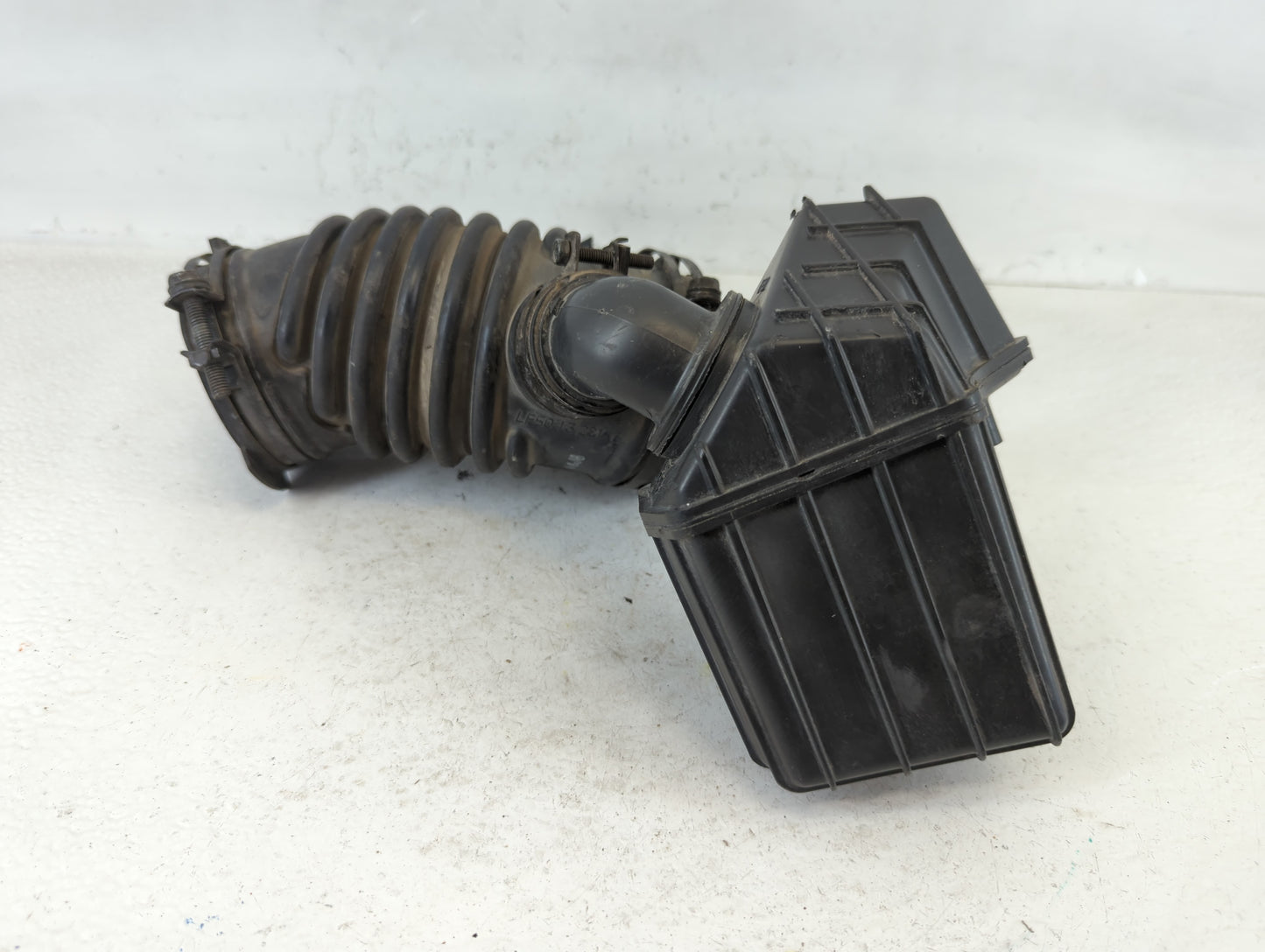 2004-2009 Mazda 3 Air Cleaner Intake-duct Hose Tube - Oemusedautoparts1.com