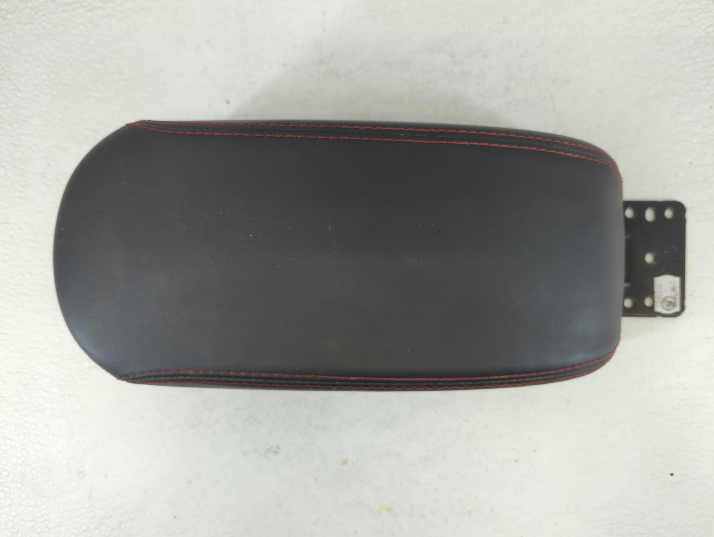 2020 Jeep Renegade Center Console Armrest Cover Lid P/N:51957102 1305230 Fits OEM Used Auto Parts - Oemusedautoparts1.com