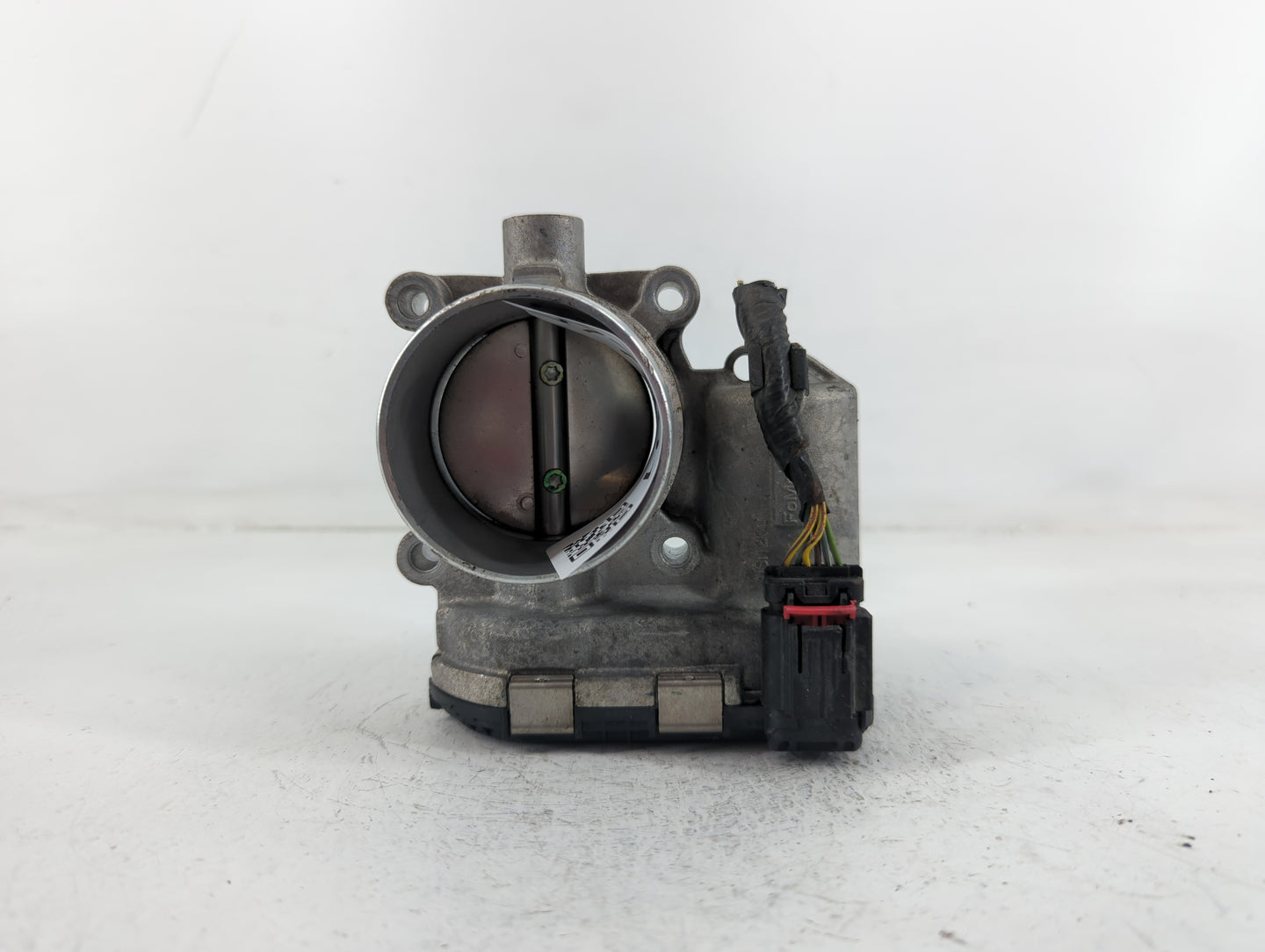 2014-2018 Ford Focus Throttle Body P/N:DS7E-9F991-BB Fits Fits 2014 2015 2016 2017 2018 2019 2020 2021 2022 OEM Used Auto Parts - Oemusedautoparts1.com