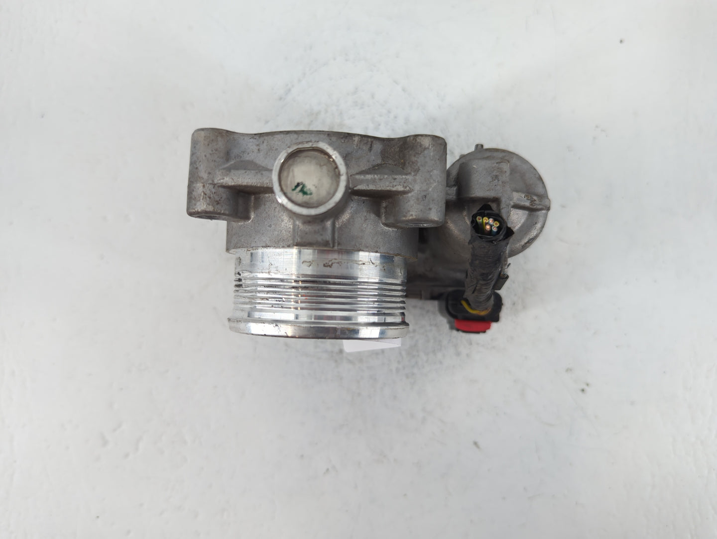 2014-2018 Ford Focus Throttle Body P/N:DS7E-9F991-BB Fits Fits 2014 2015 2016 2017 2018 2019 2020 2021 2022 OEM Used Auto Parts - Oemusedautoparts1.com