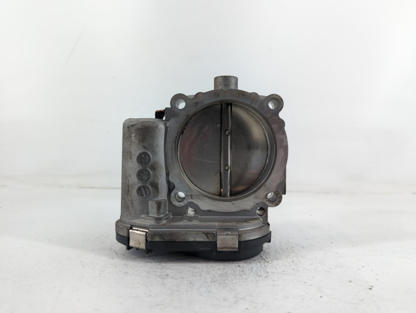 2011-2022 Chrysler 300 Throttle Body P/N:05184349AC 0 280 750 570 Fits OEM Used Auto Parts - Oemusedautoparts1.com