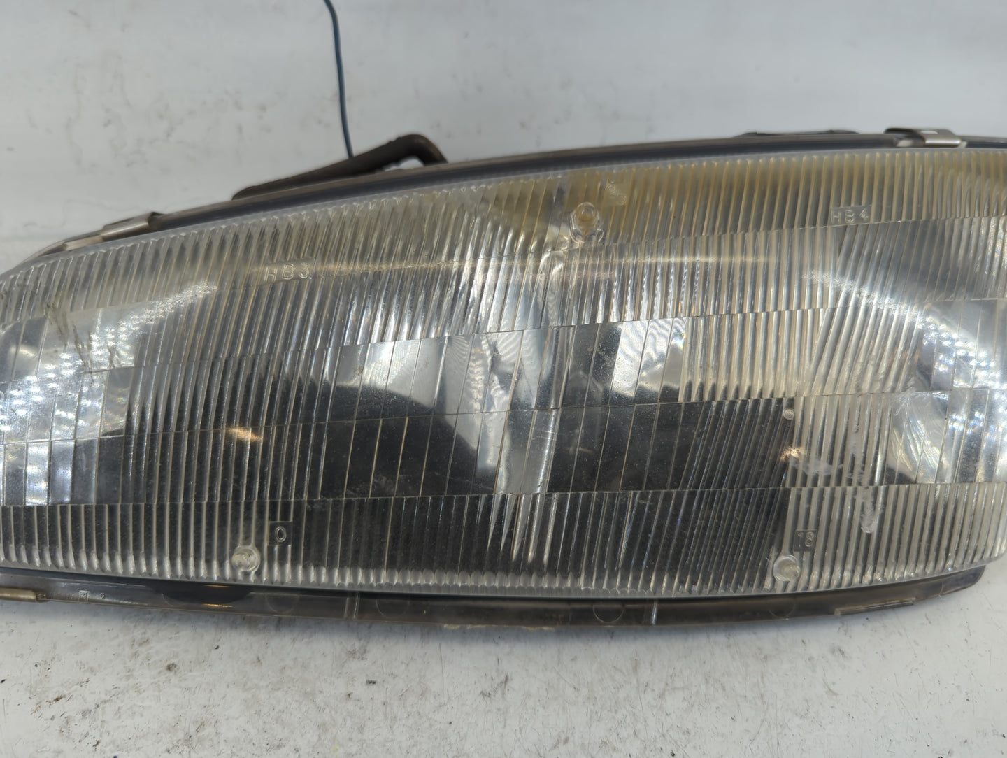 1992-1995 Pontiac Grand Am Driver Left Oem Head Light Headlight Lamp - Oemusedautoparts1.com