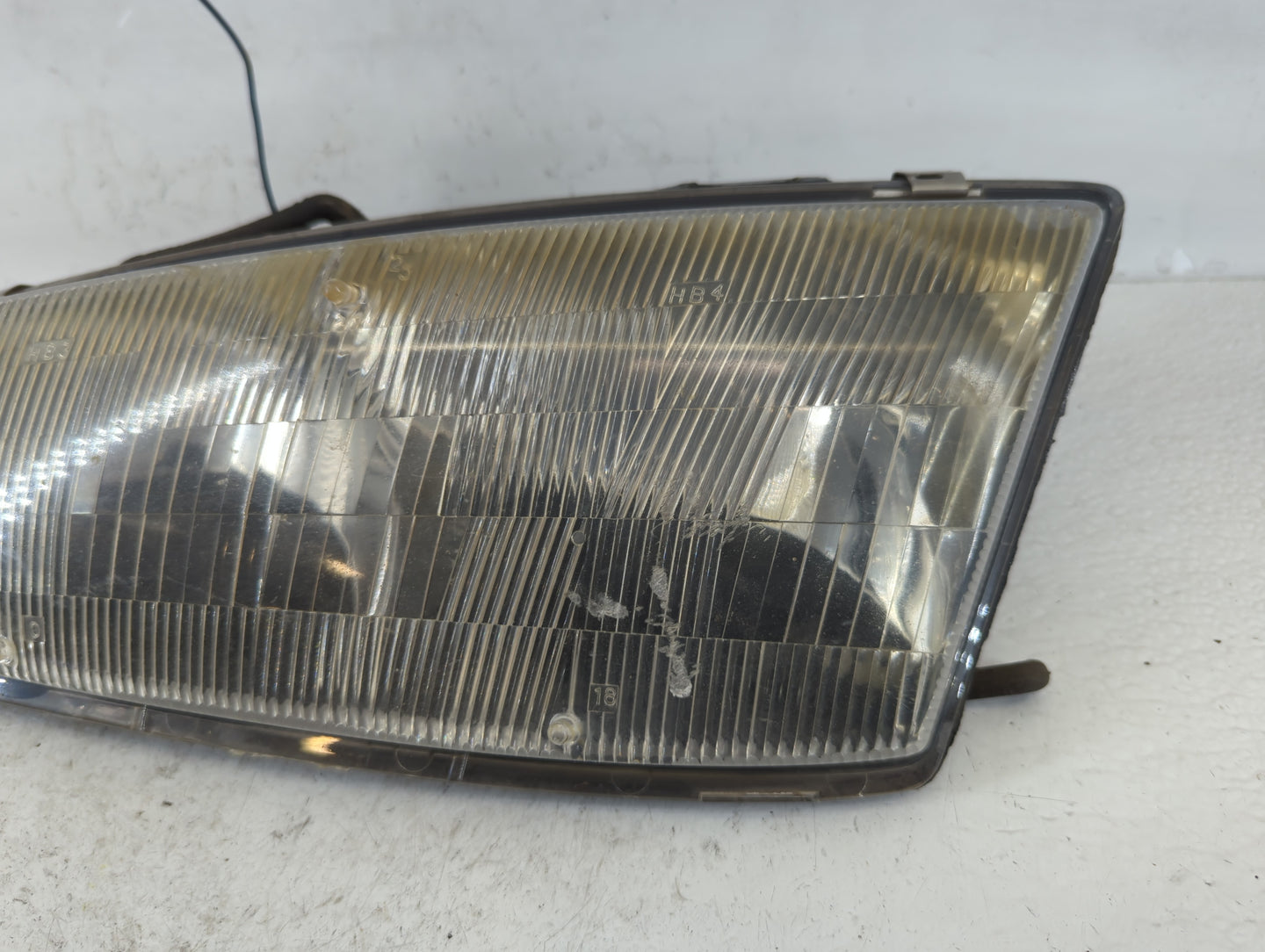 1992-1995 Pontiac Grand Am Driver Left Oem Head Light Headlight Lamp - Oemusedautoparts1.com