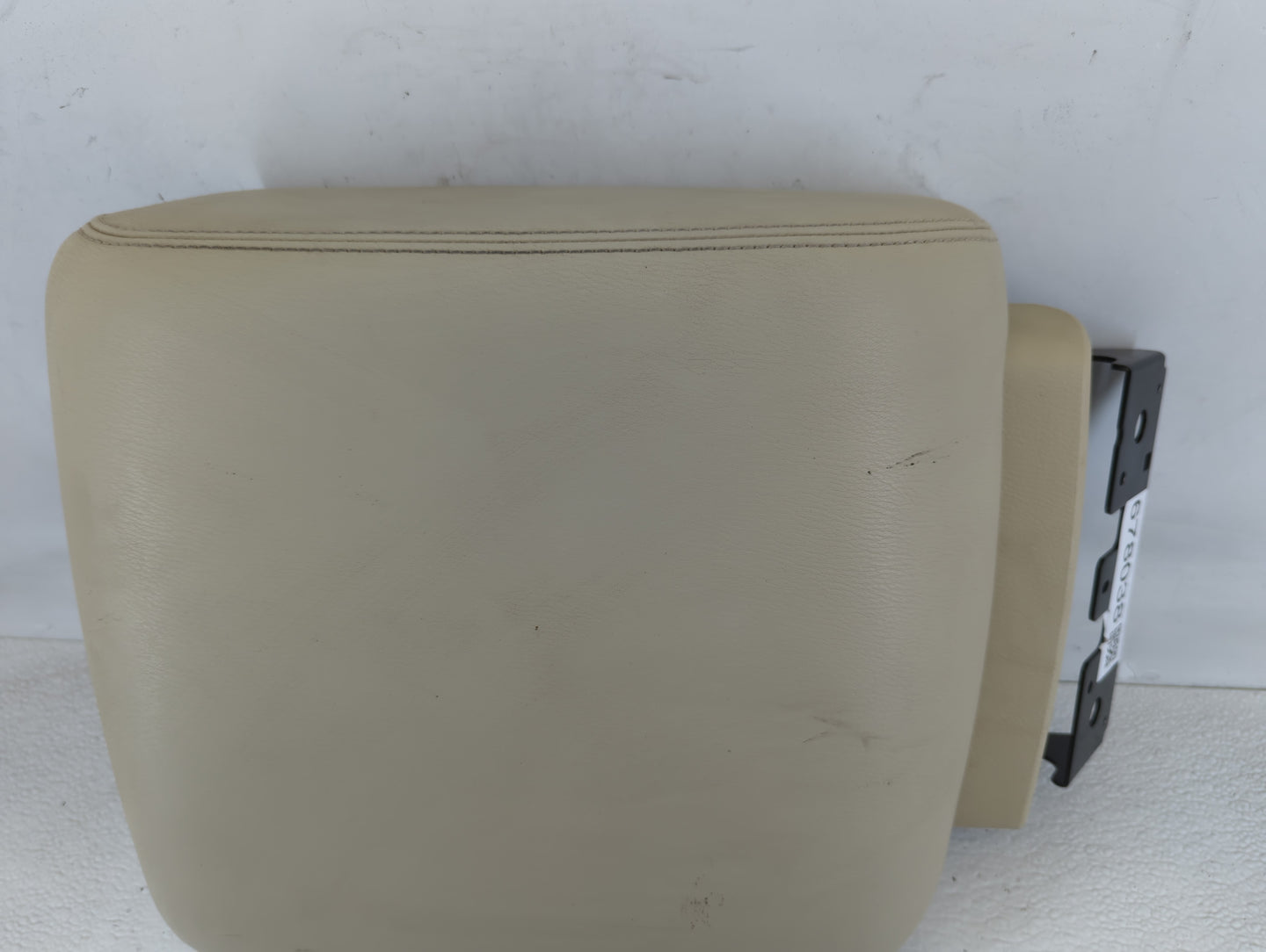 2011-2013 Infiniti Qx56 Center Console Armrest Cover Lid P/N:PFNS1101-0 Fits Fits 2011 2012 2013 2014 OEM Used Auto Parts - Oemusedautoparts1.com