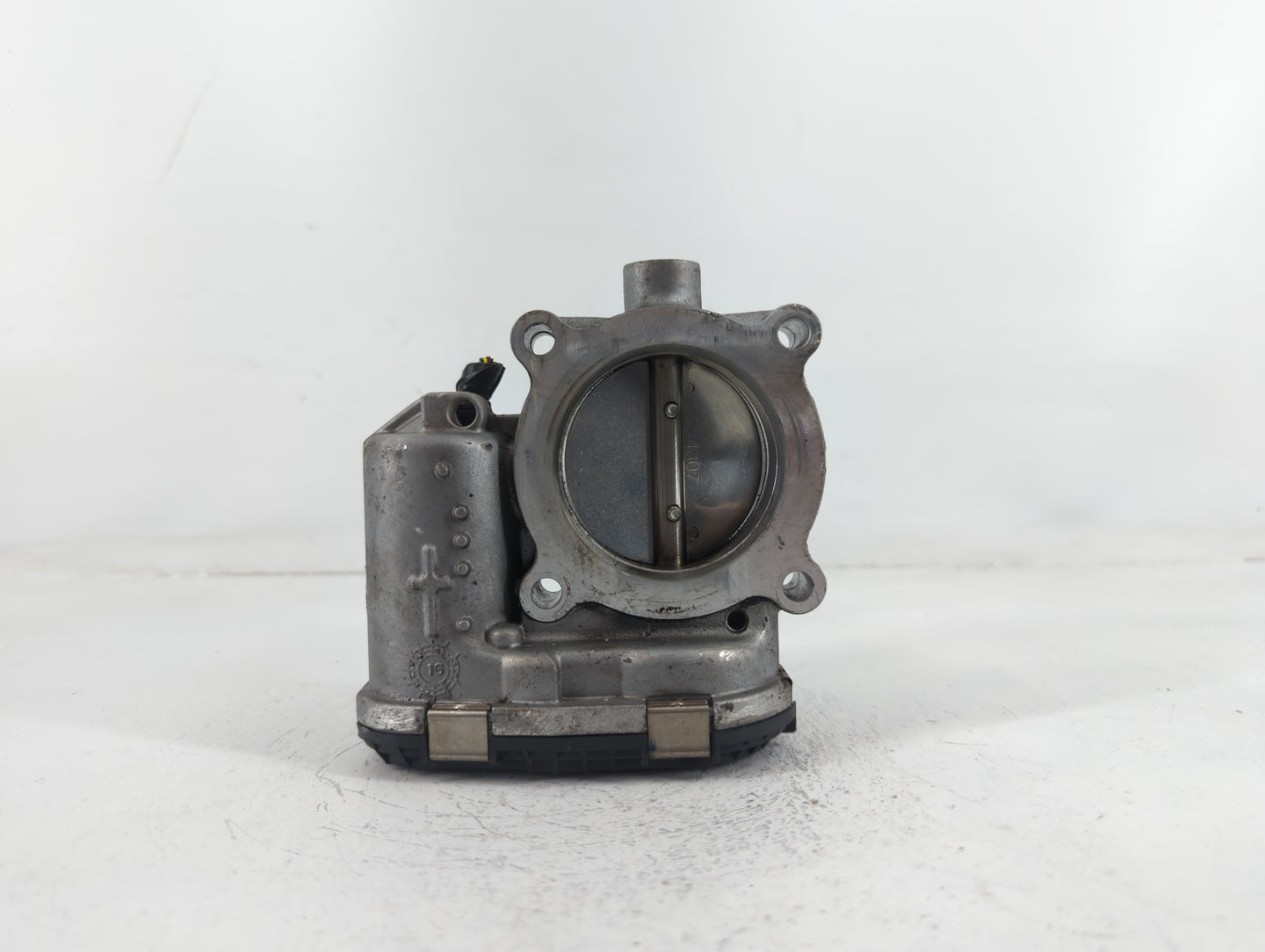 2014-2018 Ford Focus Throttle Body P/N:DS7E-9F991-BB Fits Fits 2014 2015 2016 2017 2018 2019 2020 2021 2022 OEM Used Auto Parts - Oemusedautoparts1.com