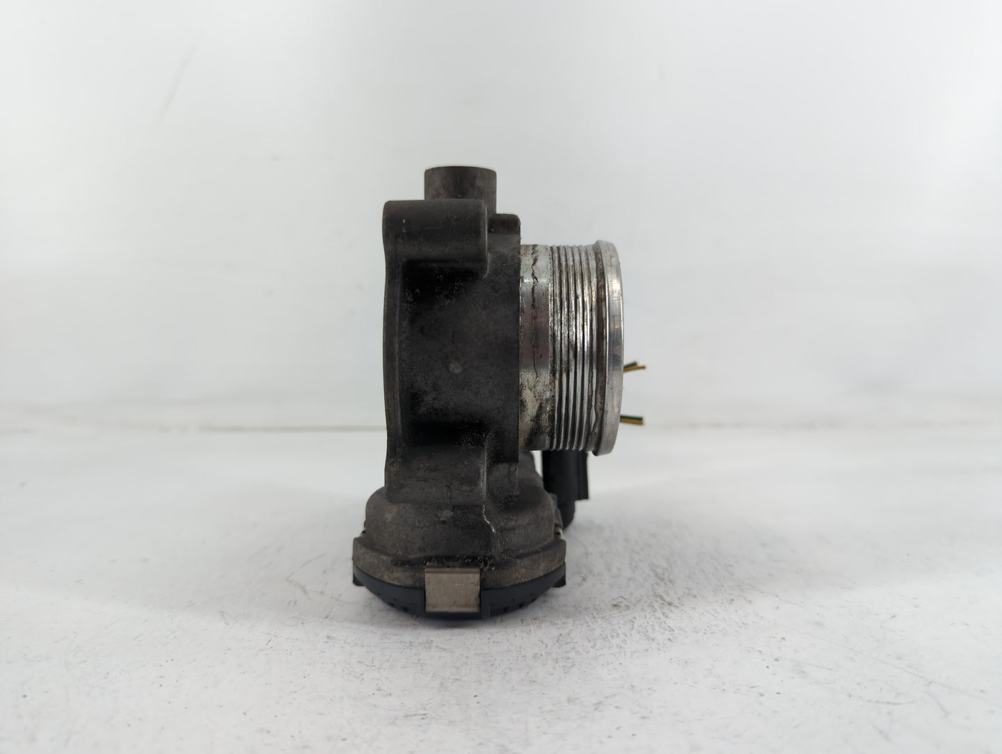 2015-2018 Ford Edge Throttle Body P/N:DS7E-9F991-BB Fits Fits 2014 2015 2016 2017 2018 2019 2020 2021 2022 OEM Used Auto Parts - Oemusedautoparts1.com