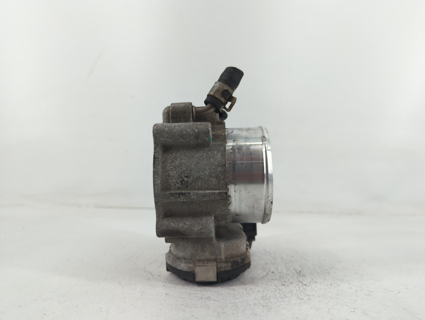 2019-2020 Hyundai Santa Fe Throttle Body P/N:0 280 750 618 35100-2G600 Fits Fits 2015 2016 2017 2018 2019 2020 2021 OEM Used Auto Parts - Oemusedautoparts1.com