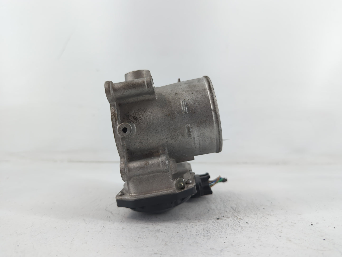 2020-2021 Kia Soul Throttle Body P/N:35100-2E410 Fits Fits 2020 2021 2022 OEM Used Auto Parts - Oemusedautoparts1.com