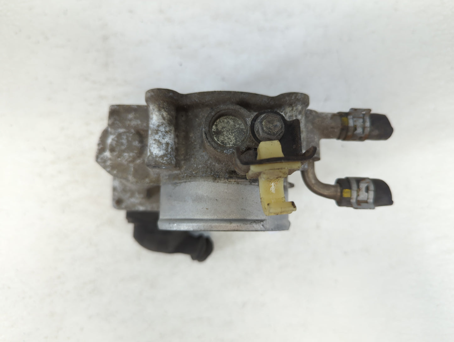 2010-2017 Toyota Camry Throttle Body P/N:22030-0V010 Fits Fits 2009 2010 2011 2012 2013 2014 2015 2016 2017 2018 2019 OEM Used Auto Parts - Oemusedautoparts1.com