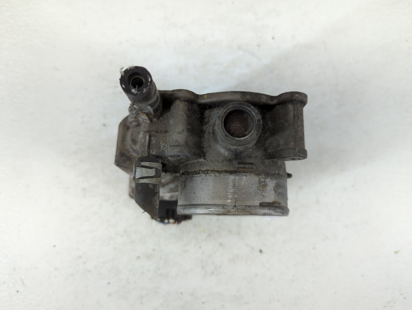 2007-2012 Nissan Versa Throttle Body P/N:ET-A60-02 C Fits OEM Used Auto Parts - Oemusedautoparts1.com