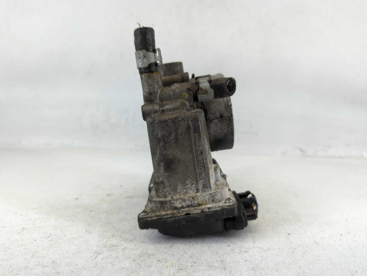 2007-2012 Nissan Versa Throttle Body P/N:ET-A60-02 C Fits OEM Used Auto Parts - Oemusedautoparts1.com
