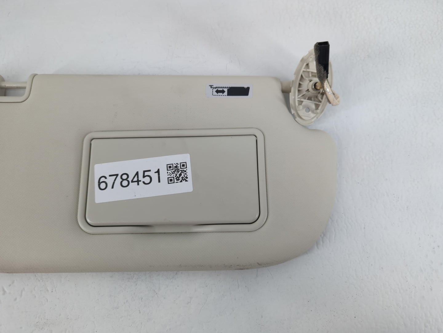 2013-2019 Ford Escape Sun Visor Shade Replacement Passenger Right Mirror Fits Fits 2013 2014 2015 2016 2017 2018 2019 OEM Used Auto Parts - Oemusedautoparts1.com