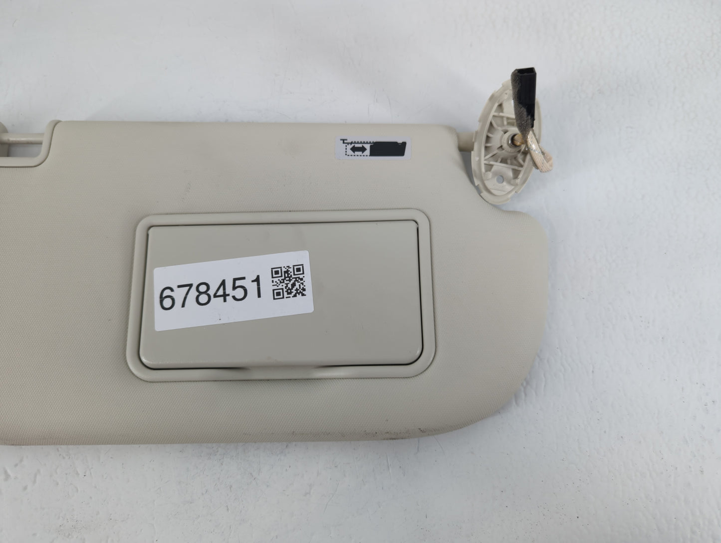 2013-2019 Ford Escape Sun Visor Shade Replacement Passenger Right Mirror Fits Fits 2013 2014 2015 2016 2017 2018 2019 OEM Used Auto Parts - Oemusedautoparts1.com