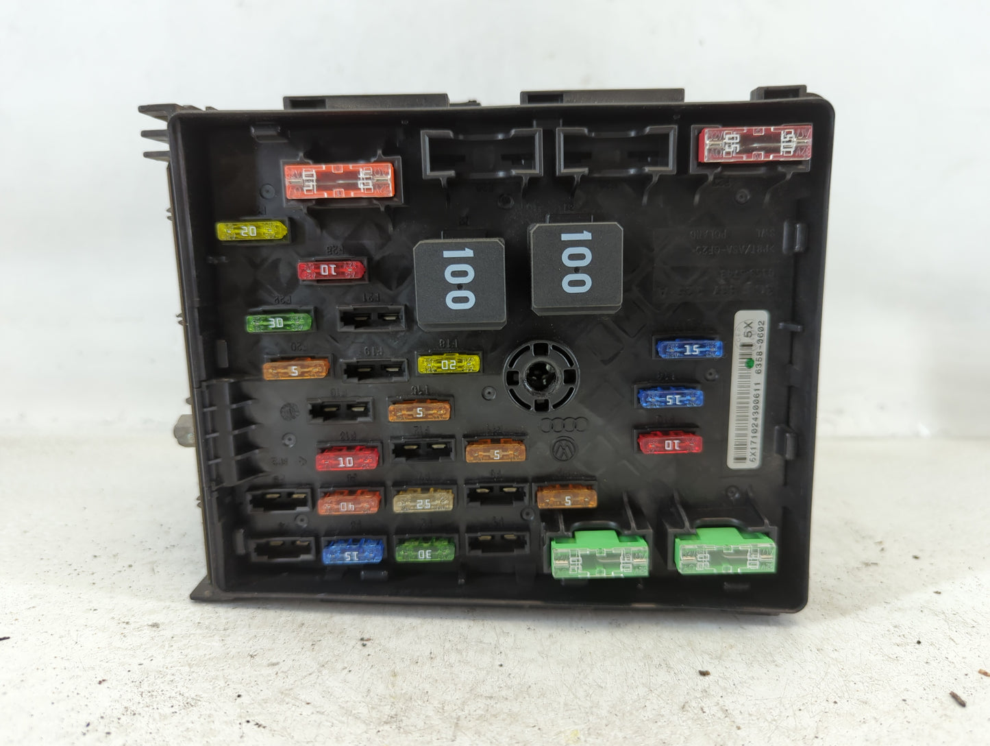 2012-2018 Volkswagen Tiguan Fusebox Fuse Box Panel Relay Module P/N:6359-5743 3C0 937 125 A Fits OEM Used Auto Parts - Oemusedautoparts1.com