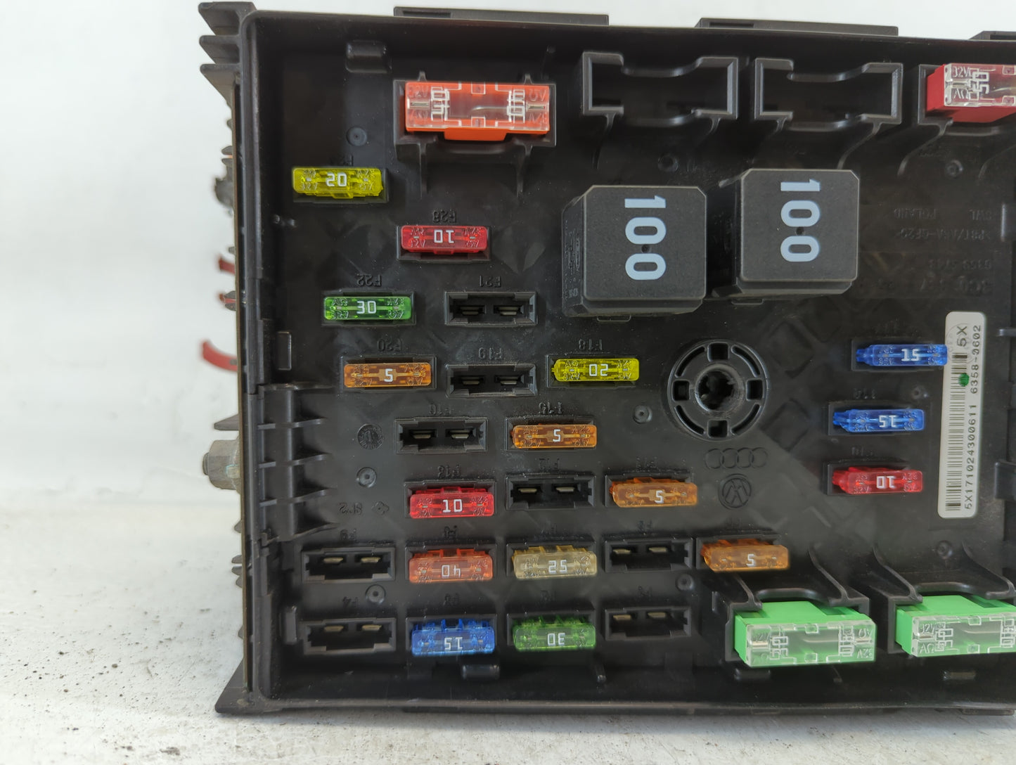 2012-2018 Volkswagen Tiguan Fusebox Fuse Box Panel Relay Module P/N:6359-5743 3C0 937 125 A Fits OEM Used Auto Parts - Oemusedautoparts1.com