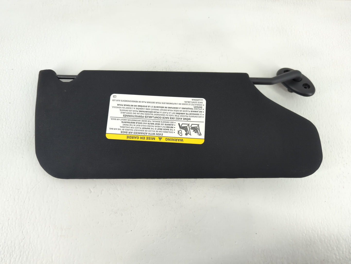 2011-2014 Chrysler 200 Sun Visor Shade Replacement Driver Left Mirror Fits Fits 2011 2012 2013 2014 OEM Used Auto Parts - Oemusedautoparts1.com