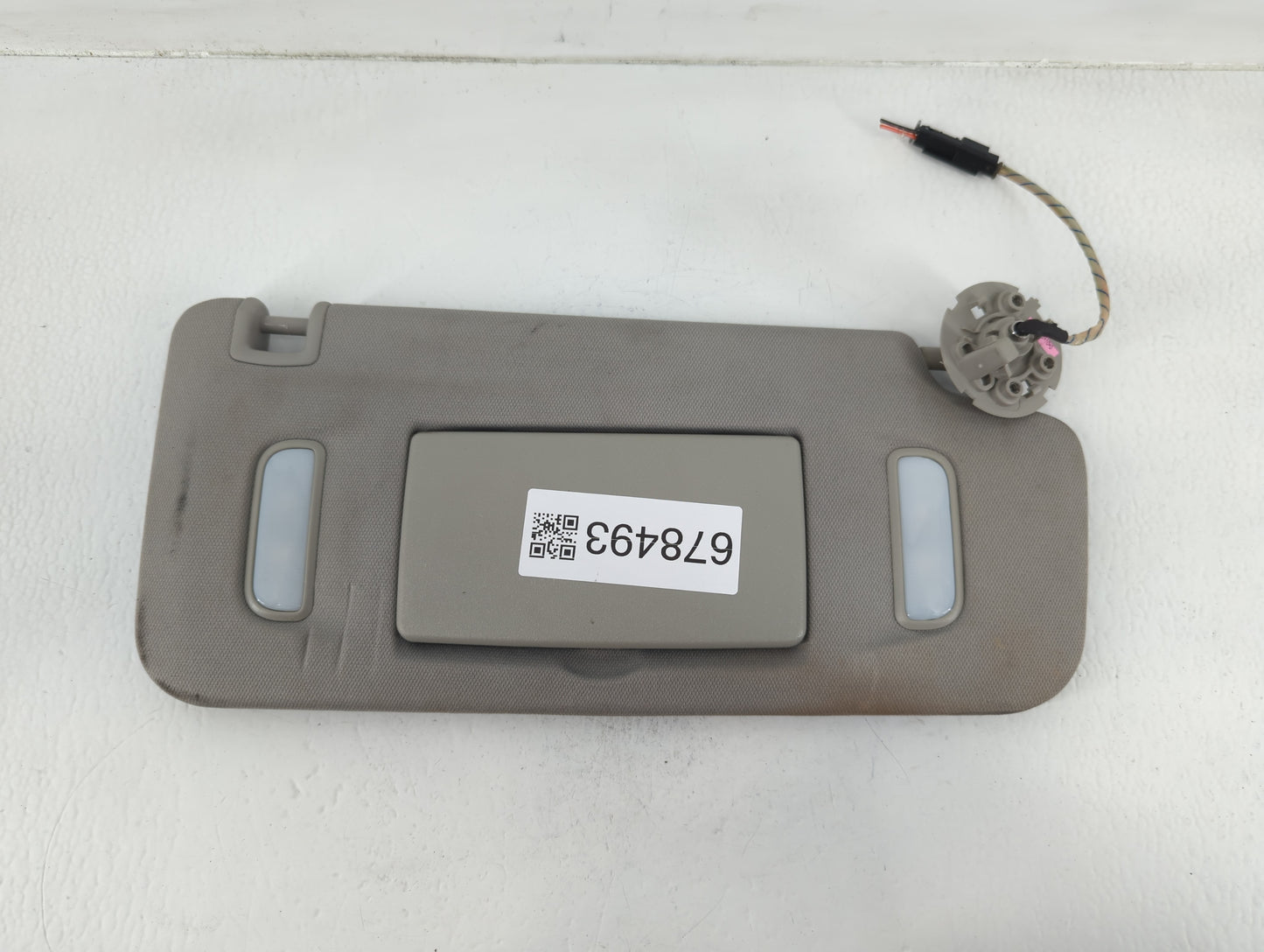 2010-2017 Chevrolet Equinox Sun Visor Shade Replacement Passenger Right Mirror Fits Fits 2010 2011 2012 2013 2014 2015 2016 2017 OEM Used Auto Parts - Oemusedautoparts1.com