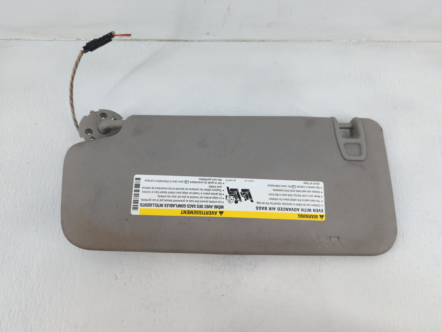 2010-2017 Chevrolet Equinox Sun Visor Shade Replacement Passenger Right Mirror Fits Fits 2010 2011 2012 2013 2014 2015 2016 2017 OEM Used Auto Parts - Oemusedautoparts1.com