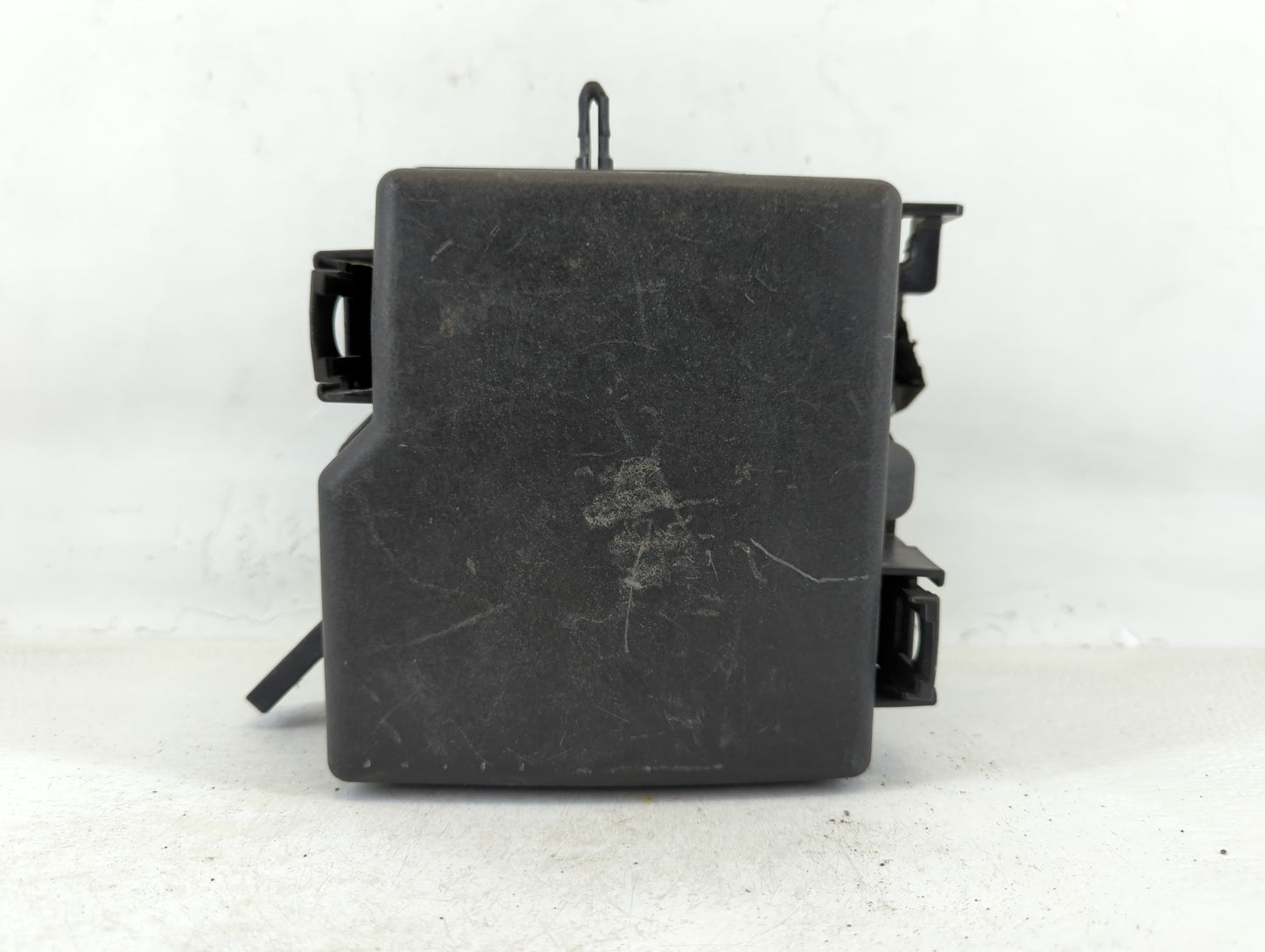 2016-2018 Kia Sorento Fusebox Fuse Box Panel Relay Module P/N:91 200C6731UA Fits Fits 2016 2017 2018 OEM Used Auto Parts - Oemusedautoparts1.com