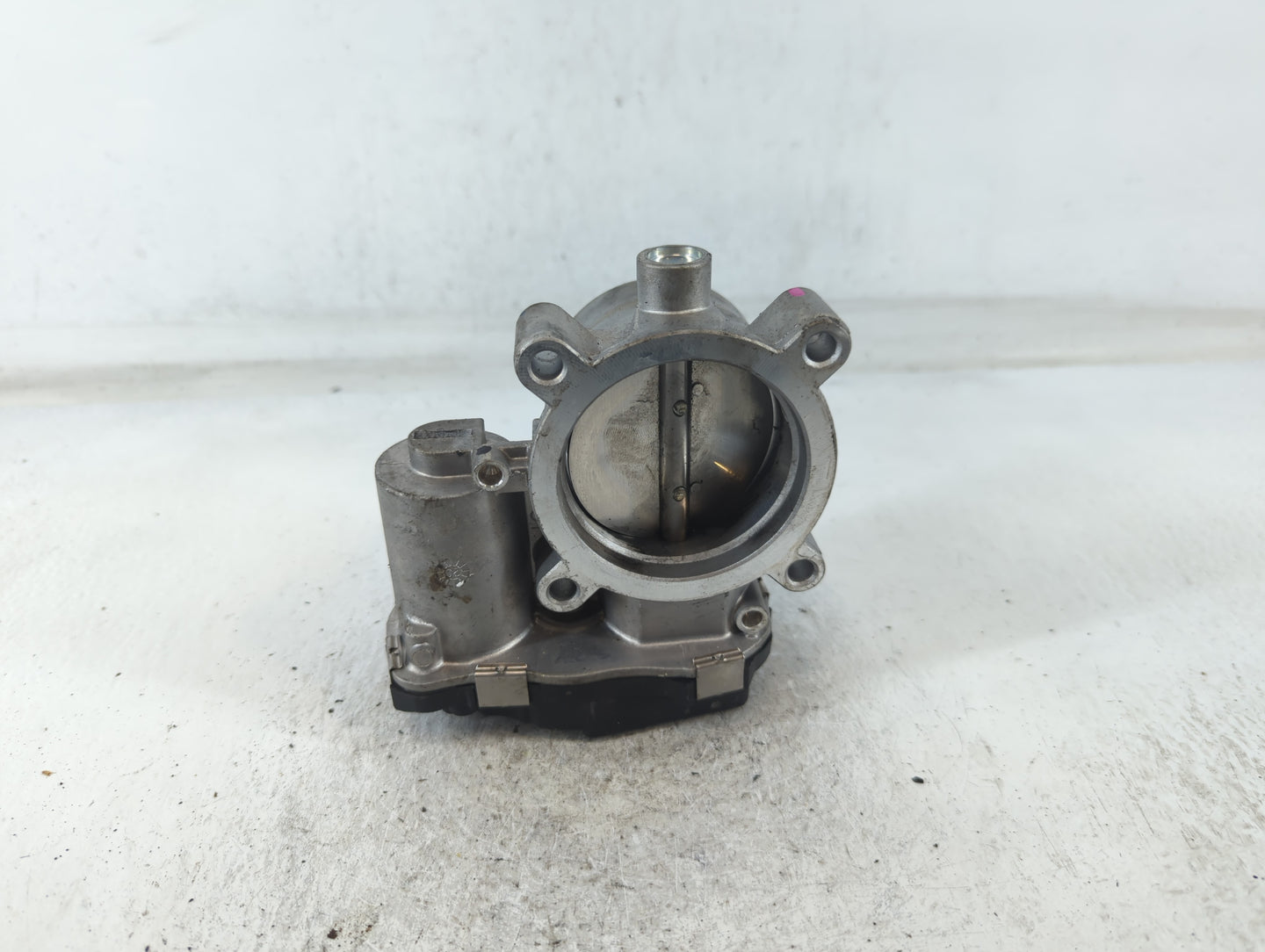 2017-2022 Jeep Compass Throttle Body P/N:04891970A0 Fits Fits 2014 2015 2016 2017 2018 2019 2020 2021 2022 OEM Used Auto Parts - Oemusedautoparts1.com