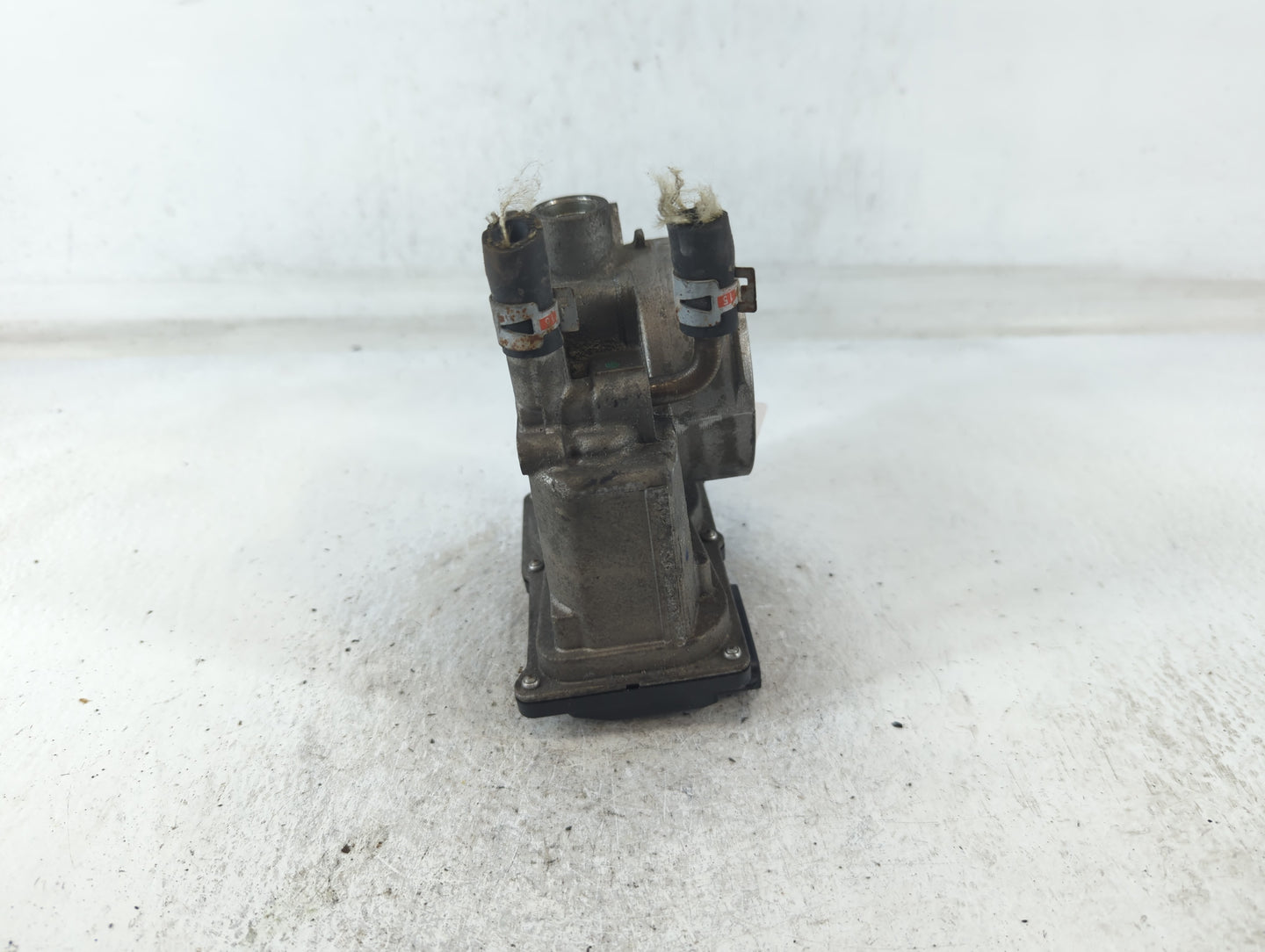 2007-2017 Toyota Camry Throttle Body P/N:22030-0P050 Fits OEM Used Auto Parts - Oemusedautoparts1.com