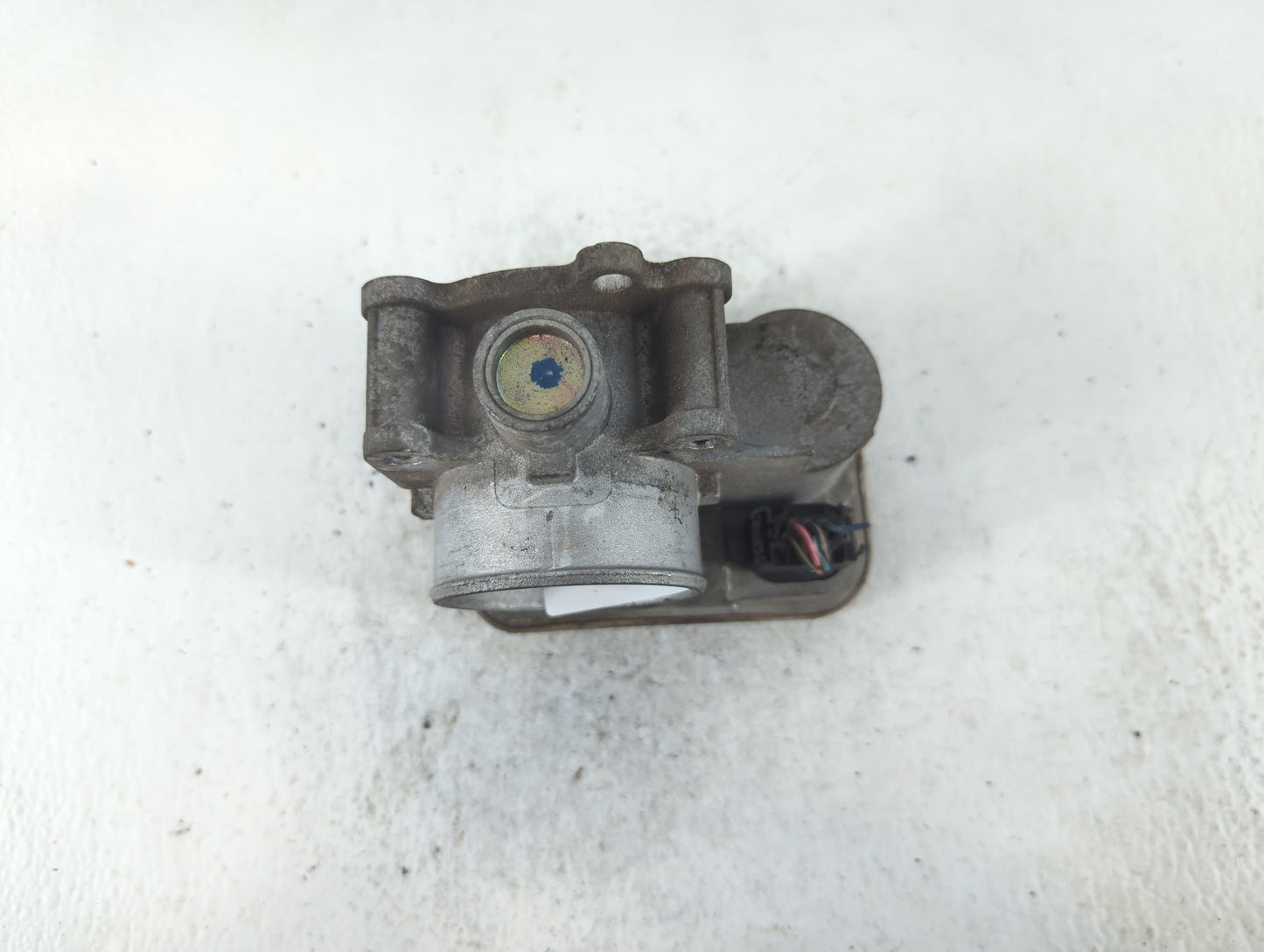 2009-2018 Dodge Journey Throttle Body P/N:048917535AC Fits Fits 2007 2008 2009 2010 2011 2012 2013 2014 2015 2016 2017 2018 OEM Used Auto Parts - Oemusedautoparts1.com